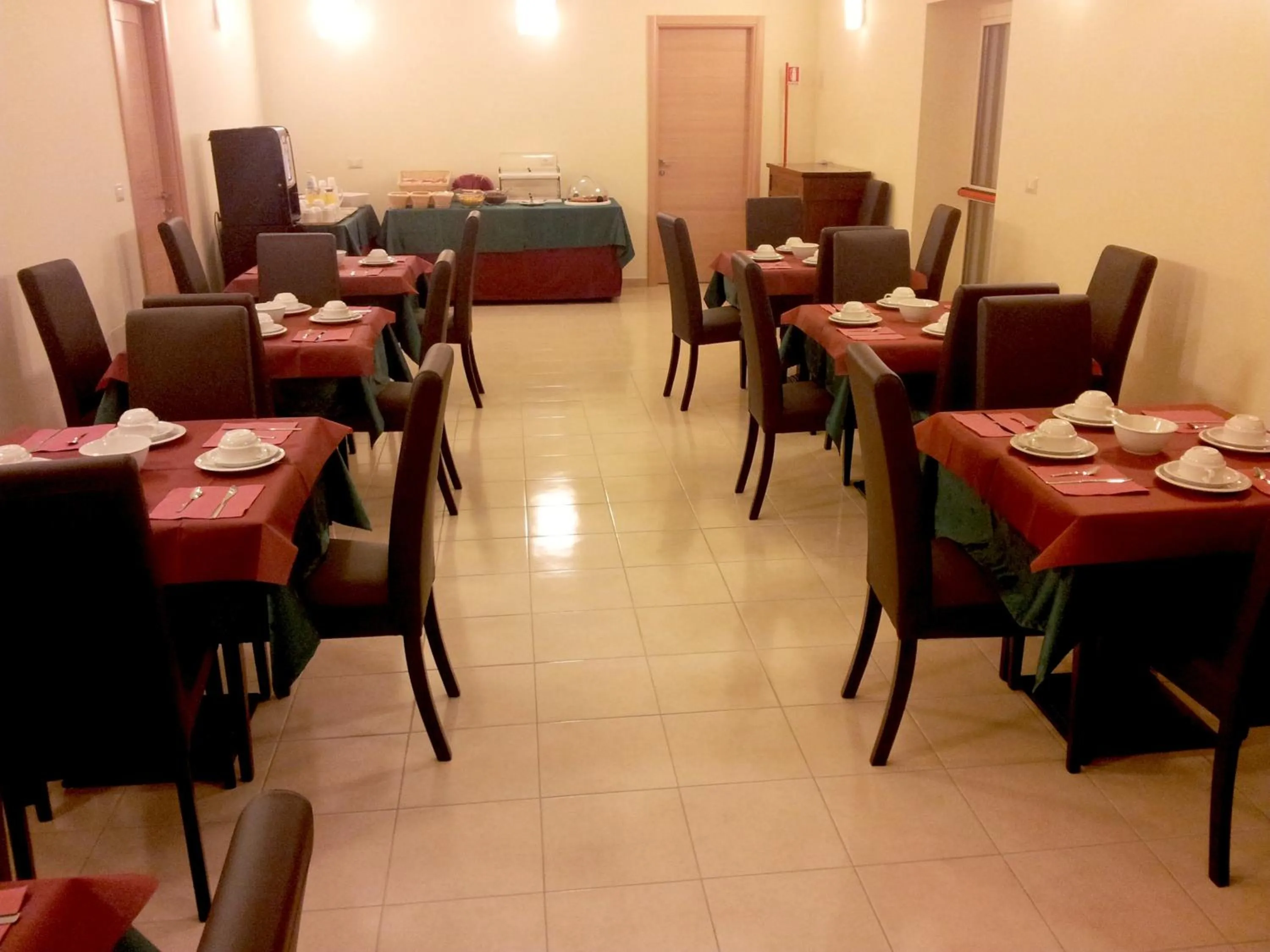 Restaurant/places to eat in Hotel Giardino