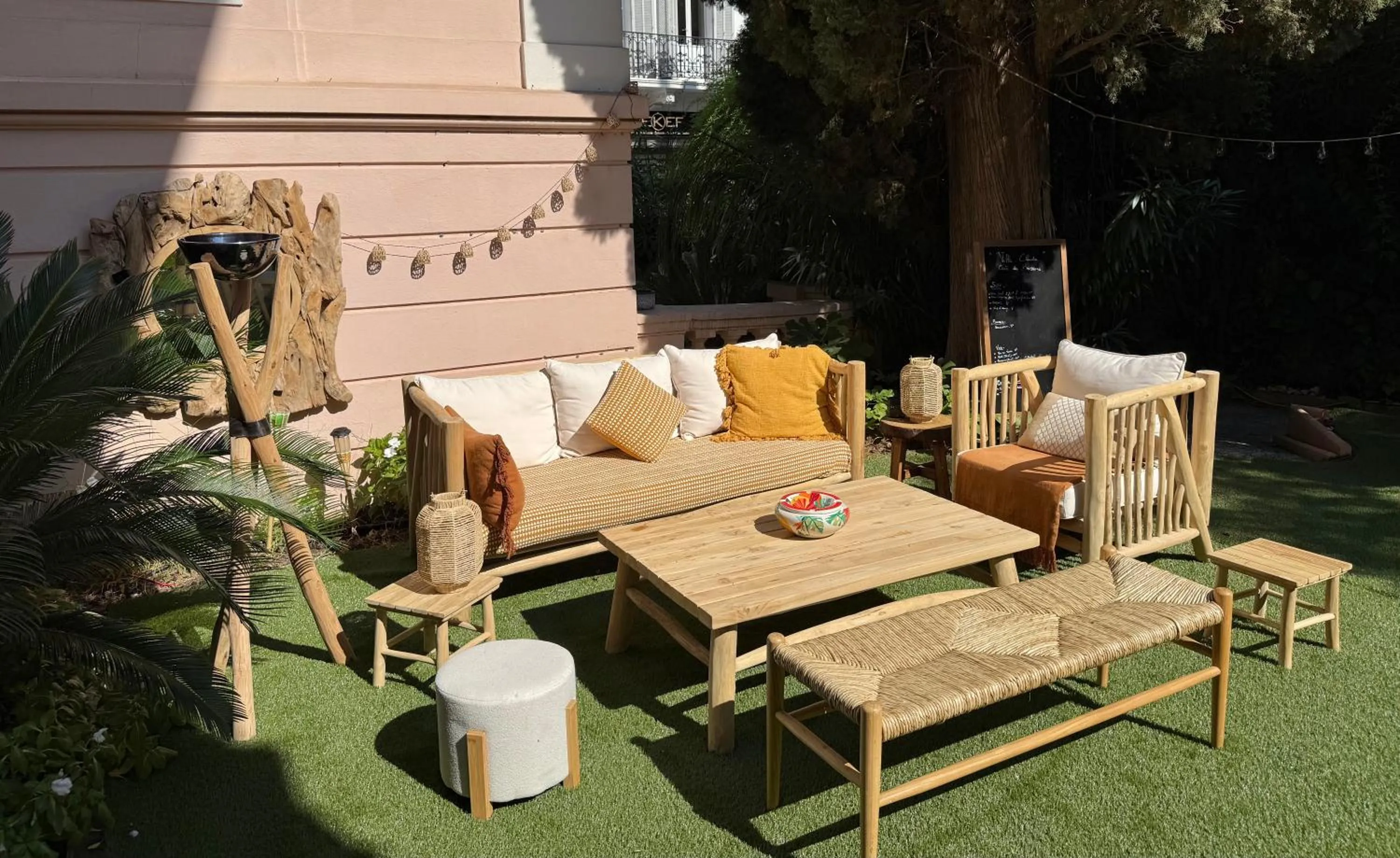 Patio in Villa Claudia Hotel Cannes Centre - Parking