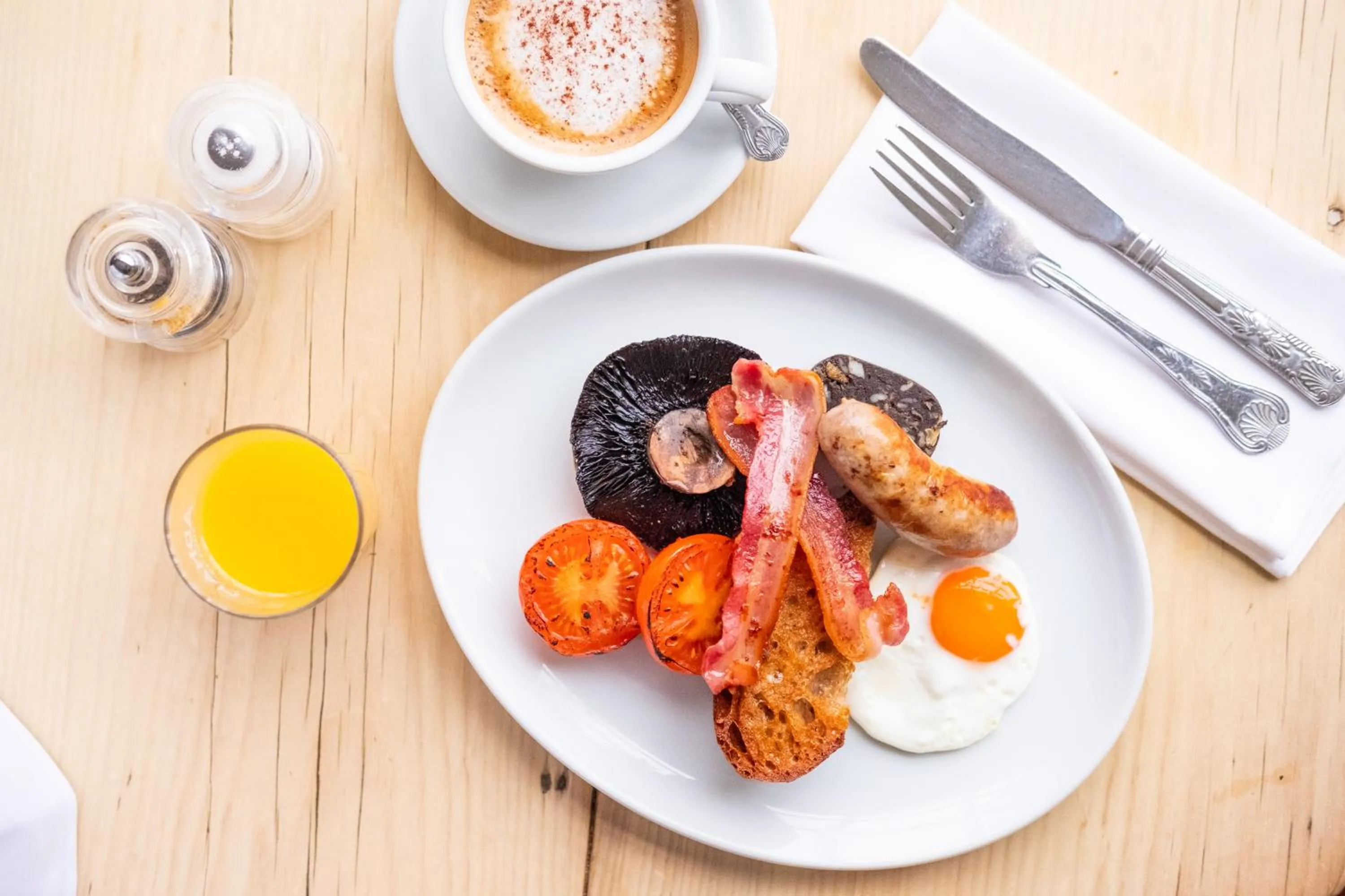 Breakfast in Crown Hotel