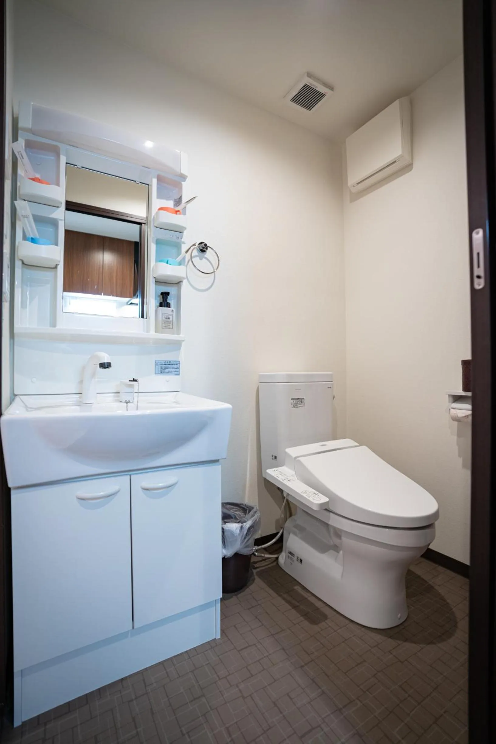 Toilet in INA HOUSE Nijojo