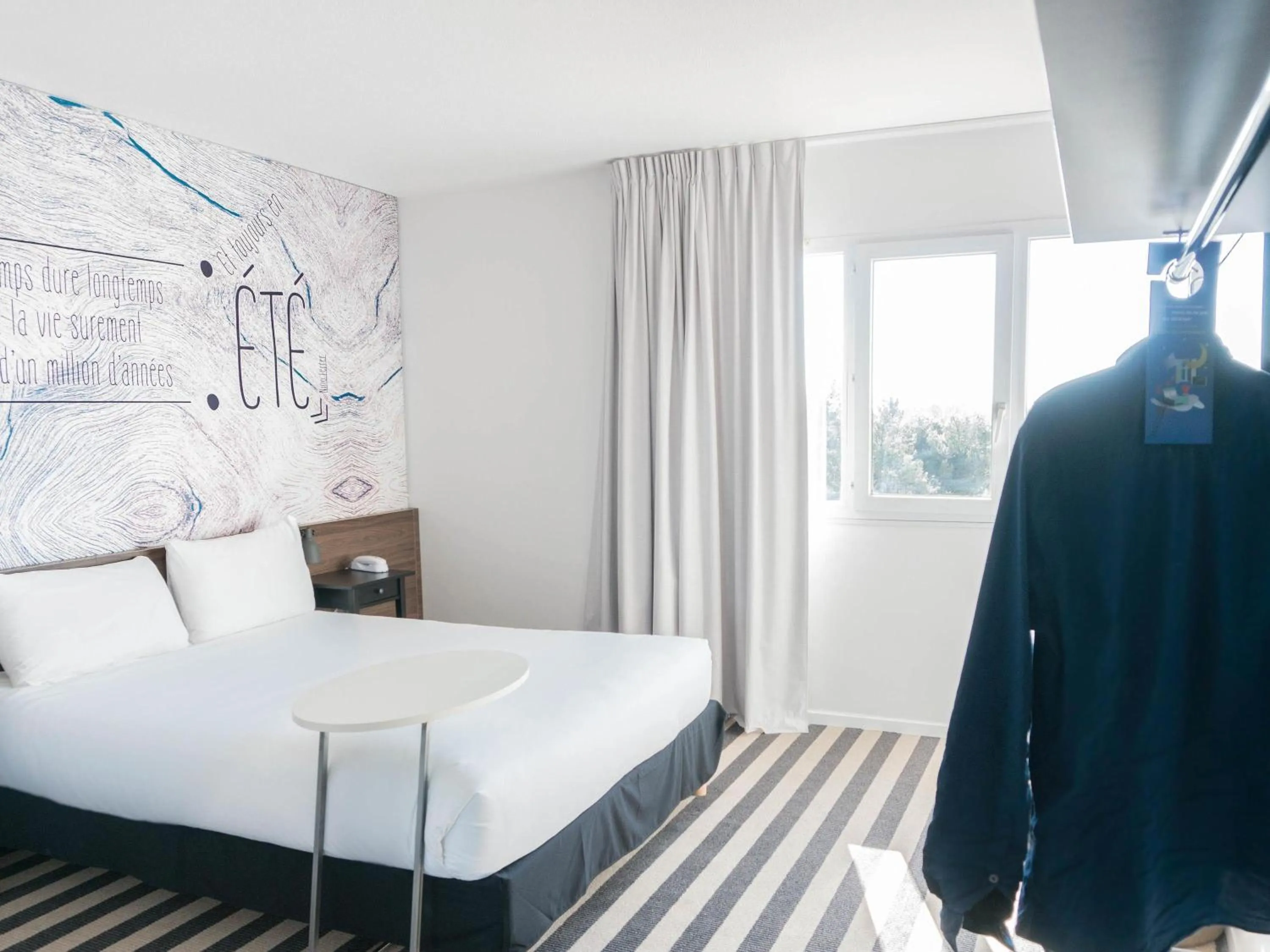 Bedroom, Bed in ibis Styles Perpignan Canet En Roussillon