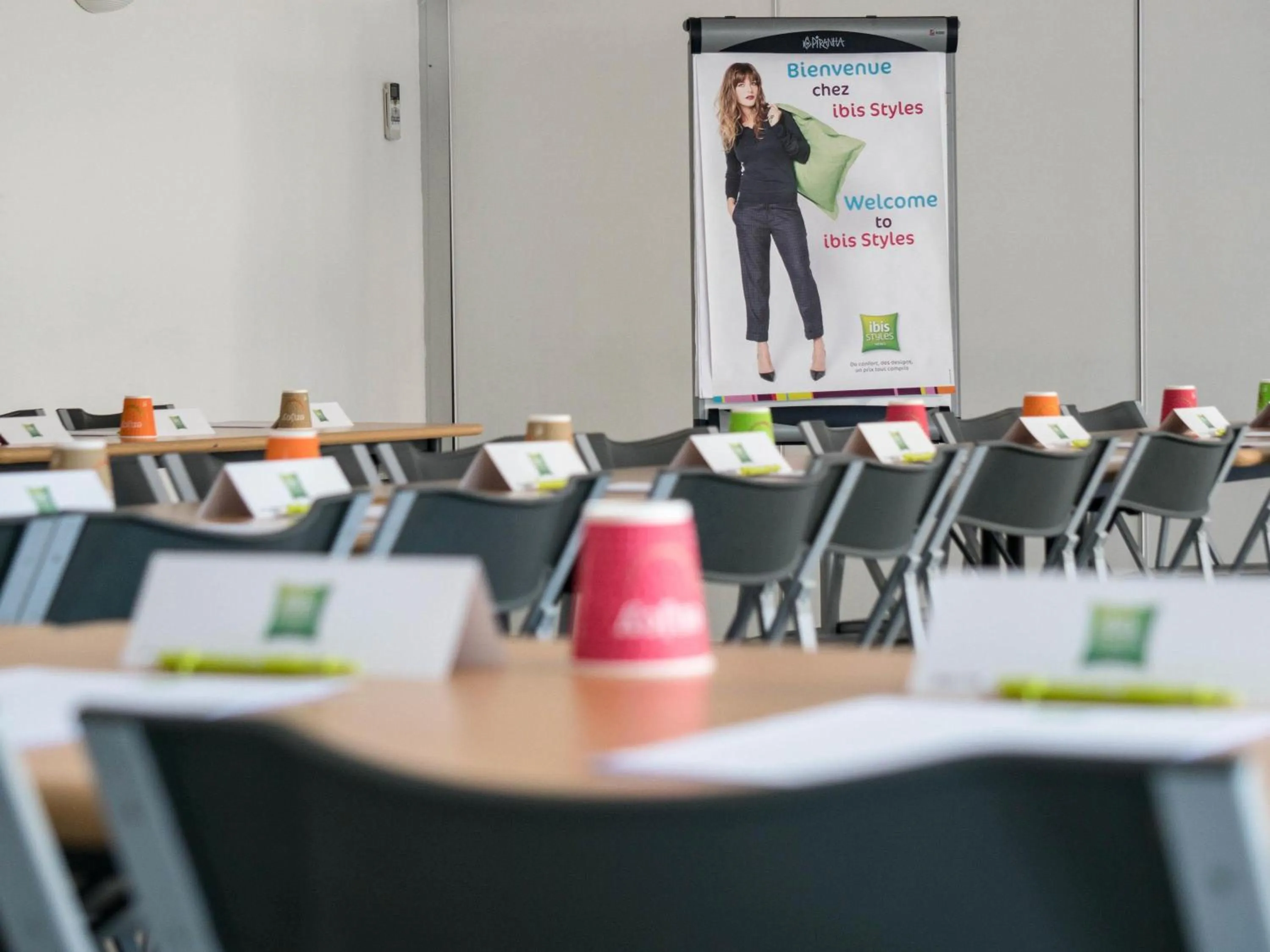 Meeting/conference room in ibis Styles Perpignan Canet En Roussillon