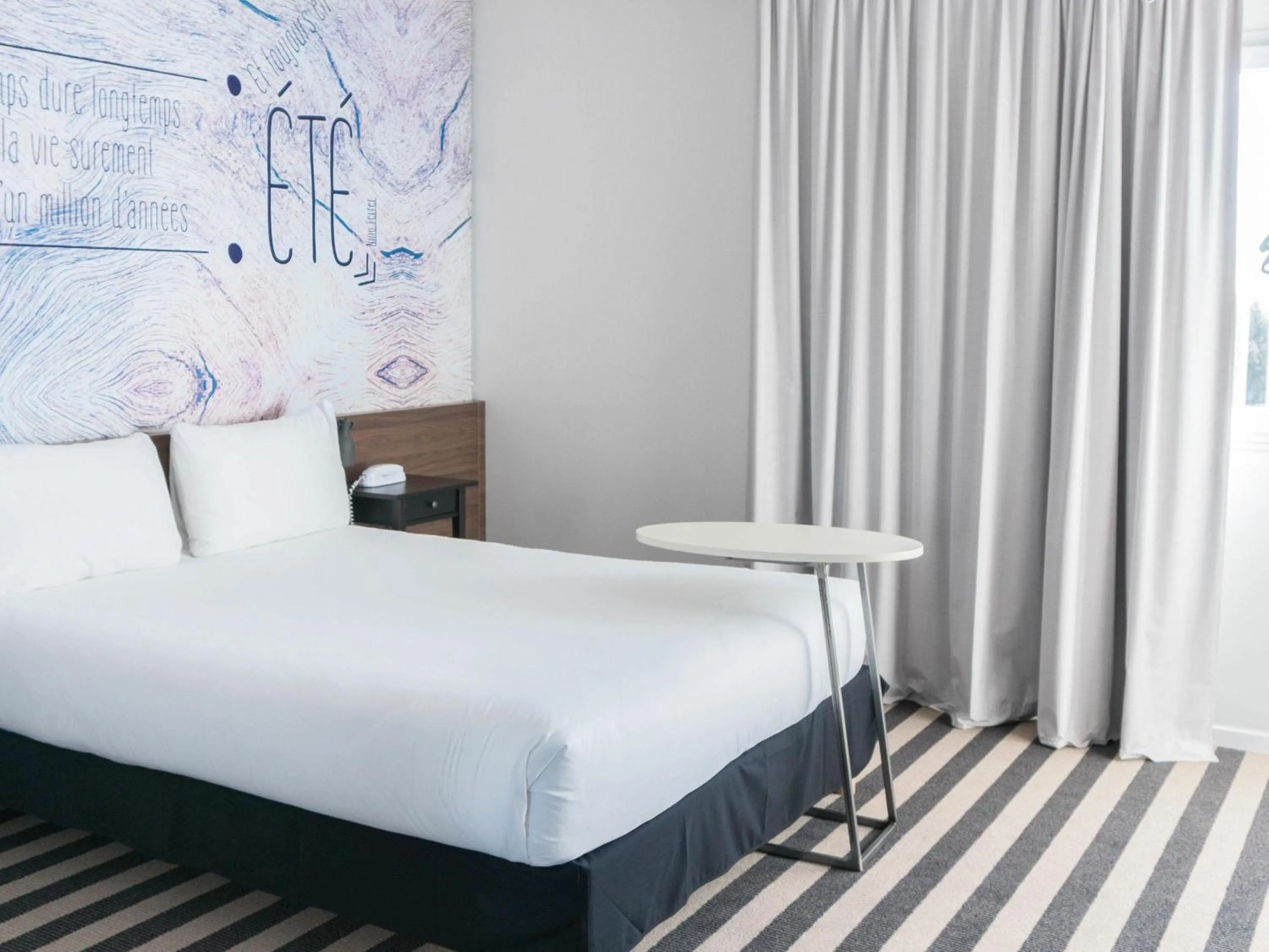 Bedroom, Bed in ibis Styles Perpignan Canet En Roussillon