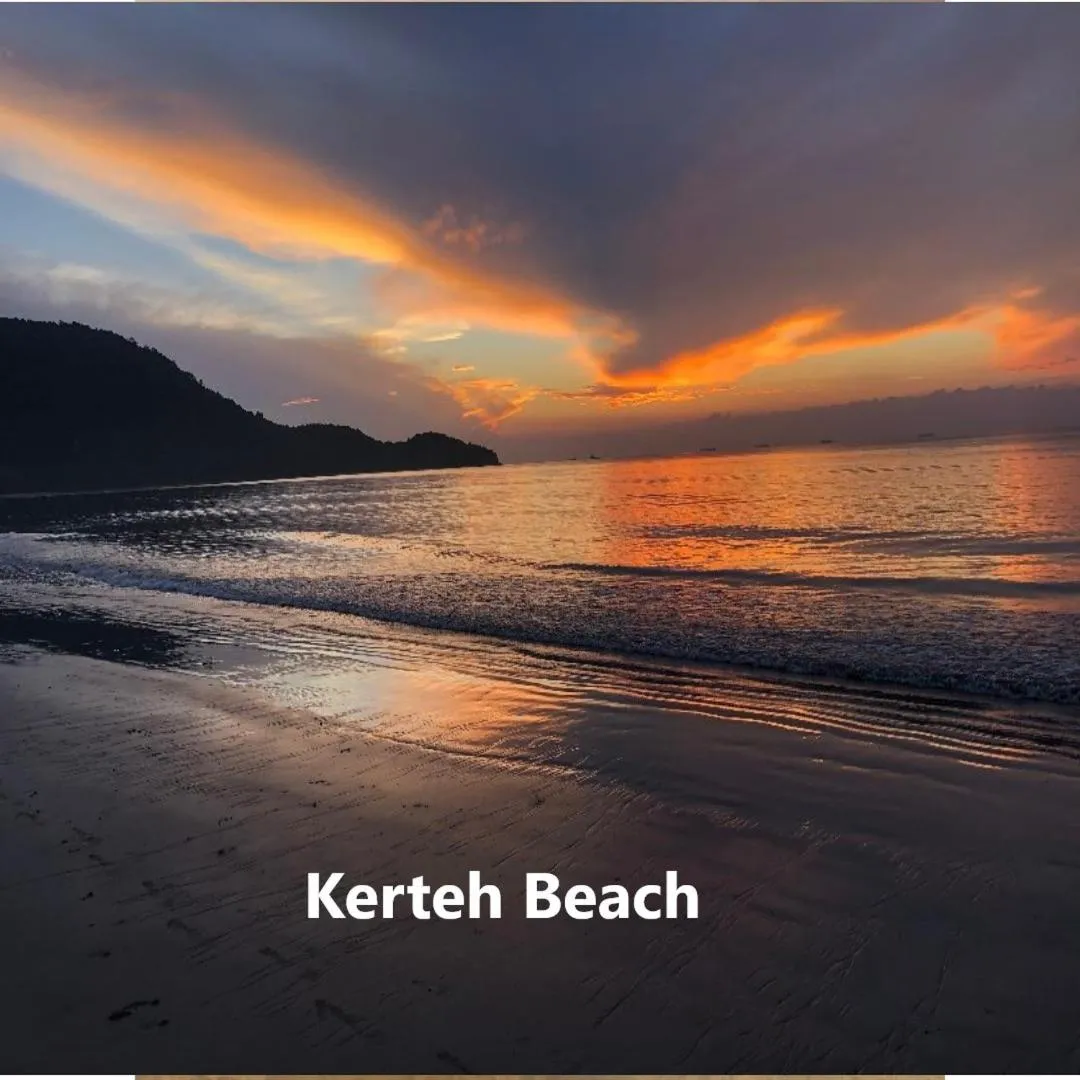 Beach in Kerteh Apartment