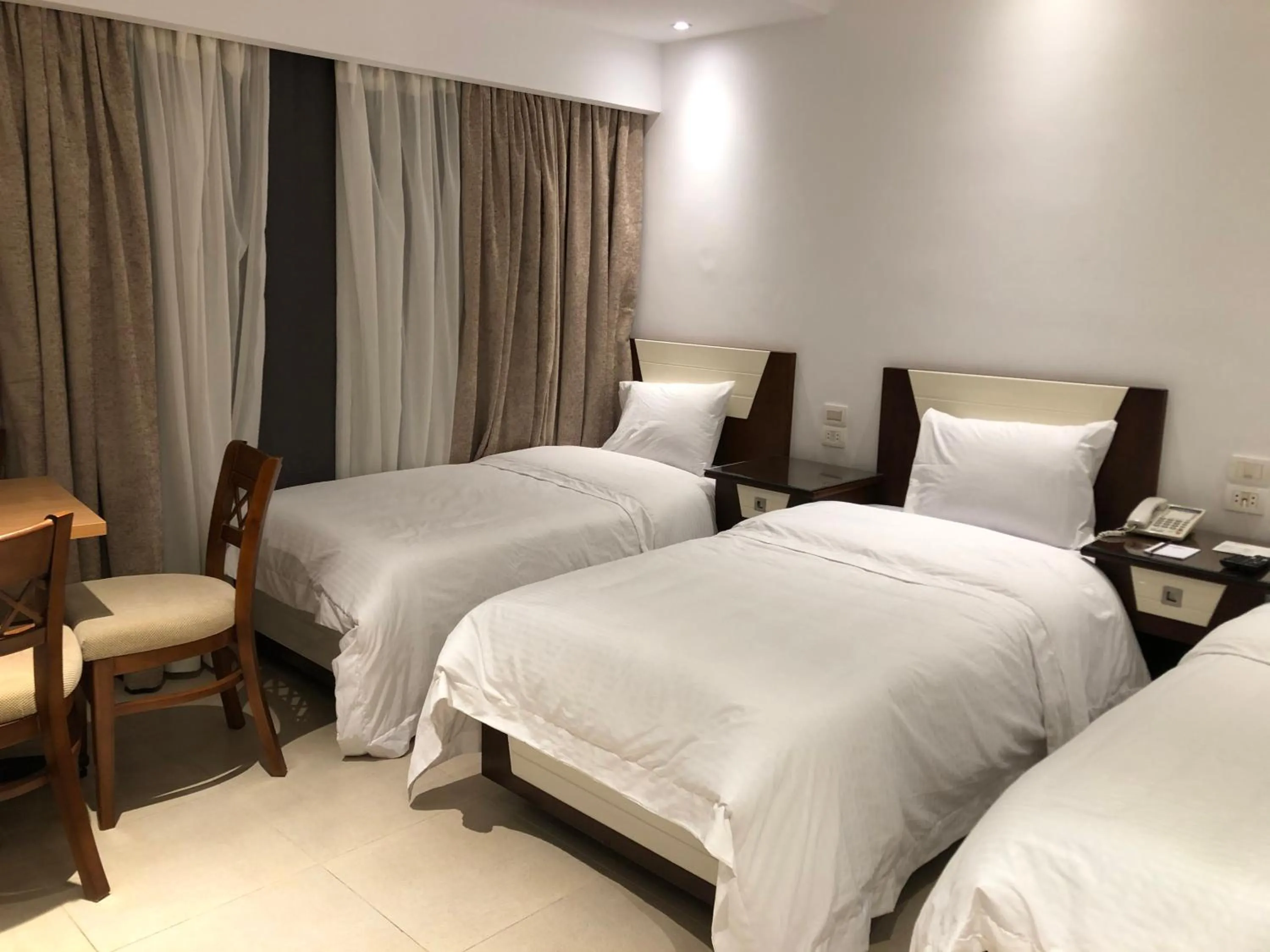 Bedroom, Bed in Maxim Hotel