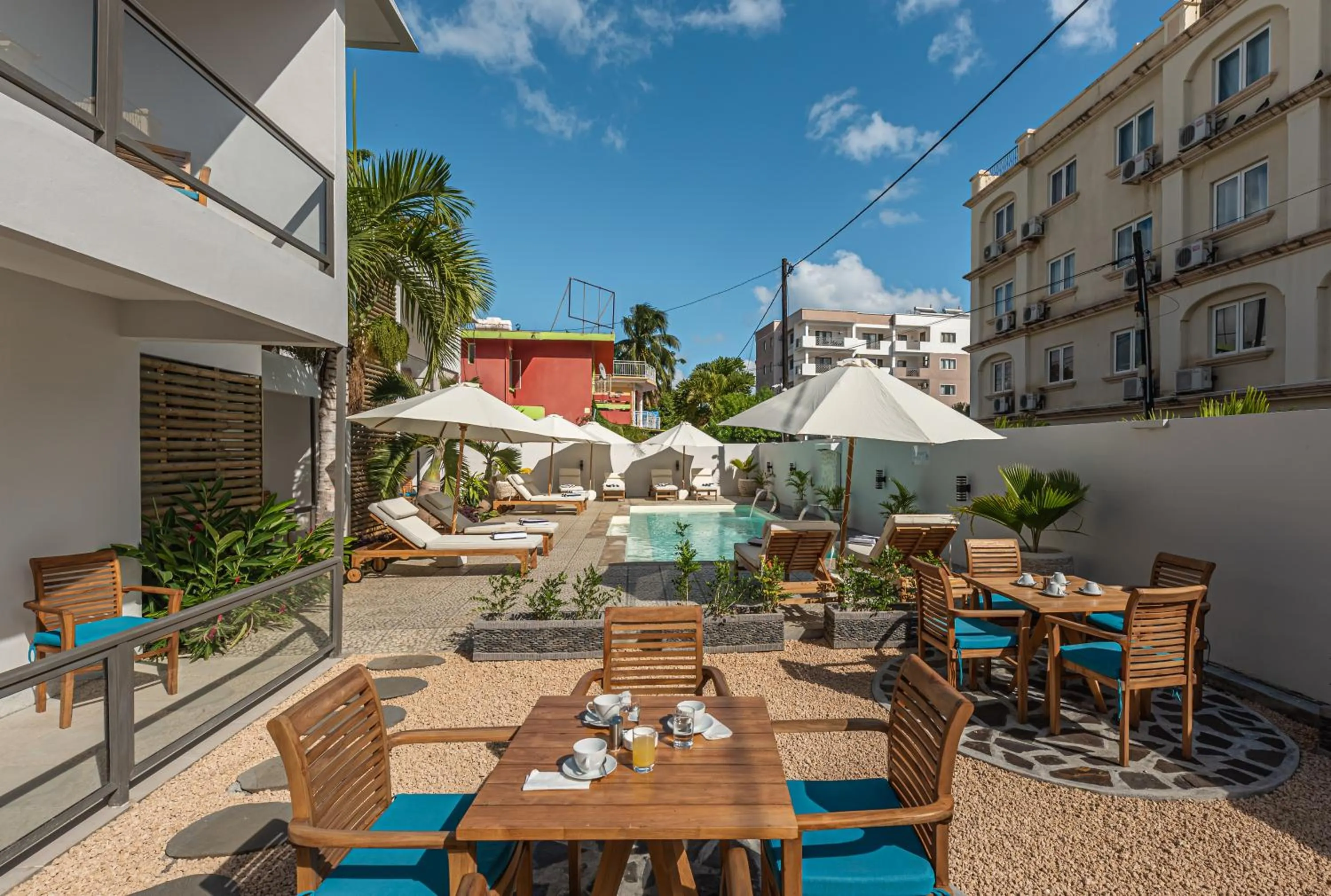 Restaurant/places to eat in Seastar Hotel