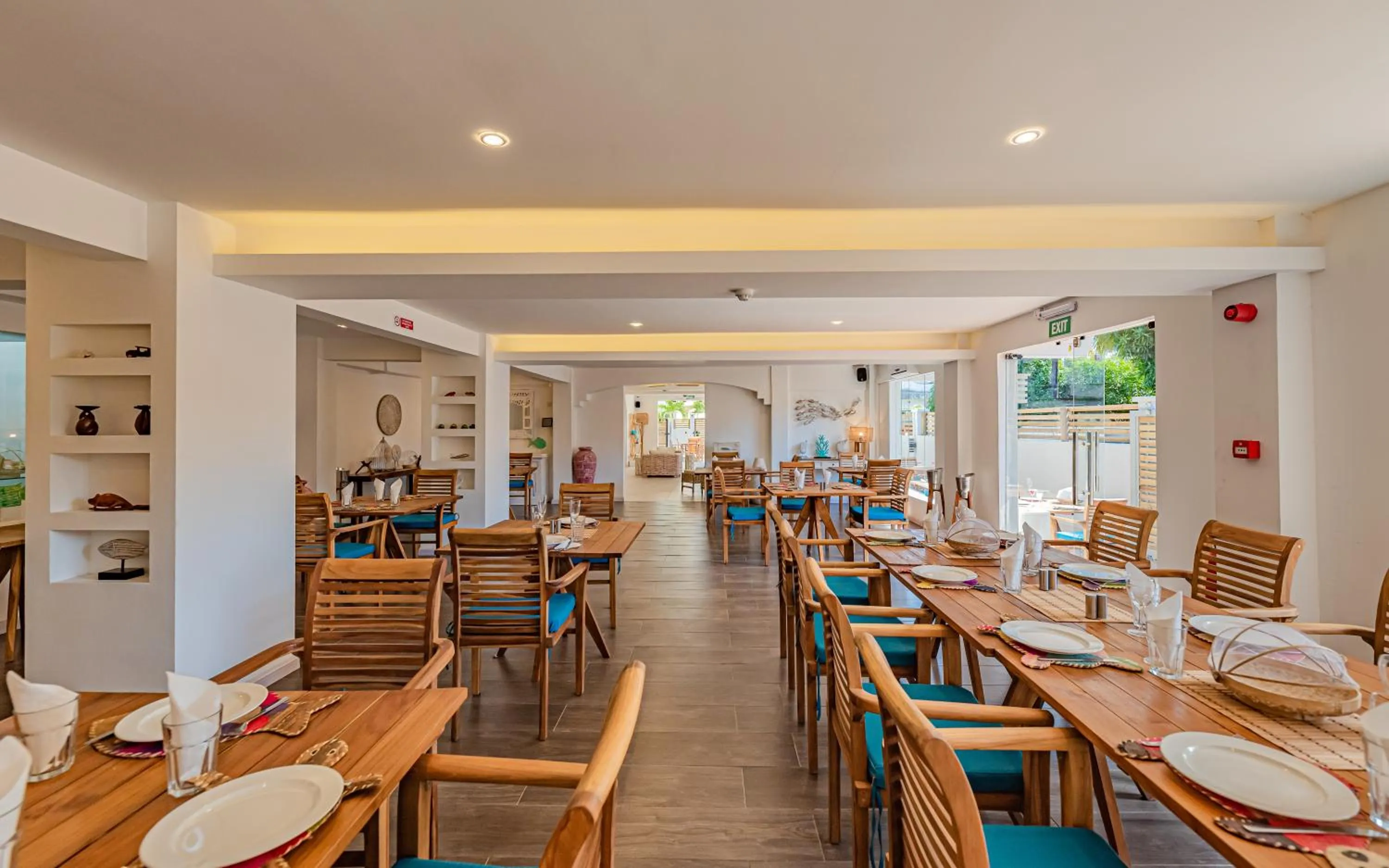 Restaurant/places to eat in Seastar Hotel