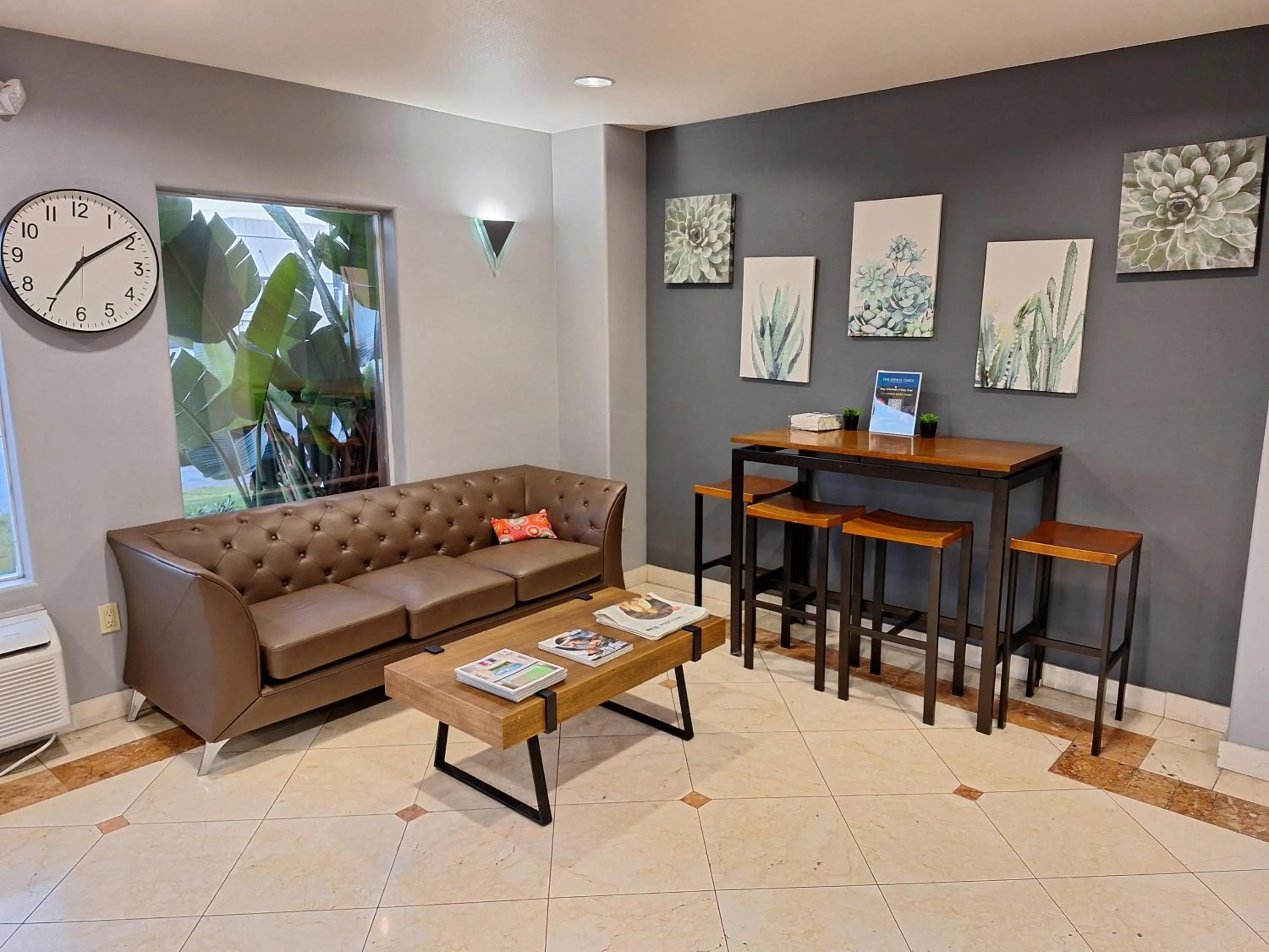 Breakfast in Portofino Inn Burbank