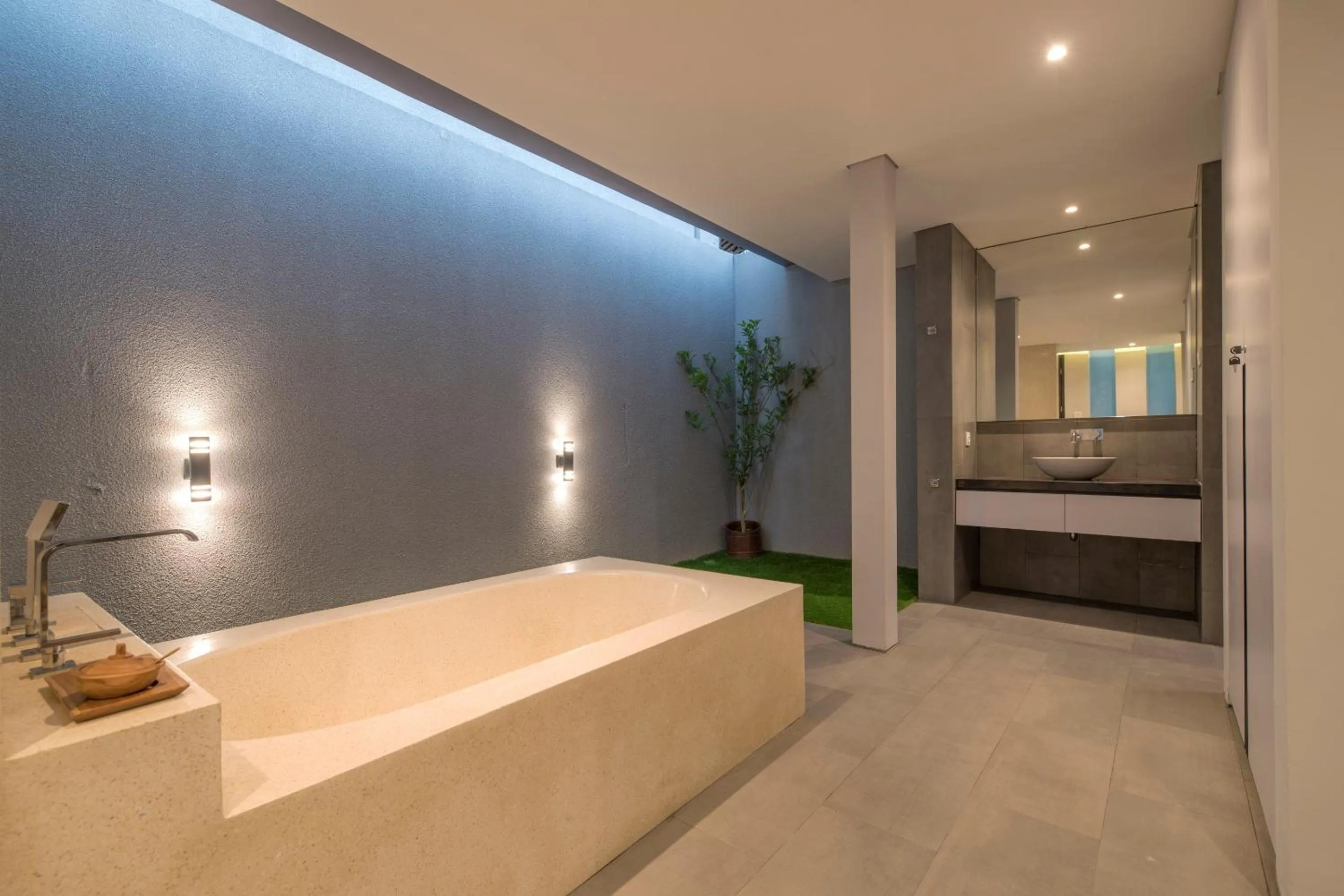 Bathroom, Bed in Villa DeDayuh Seminyak