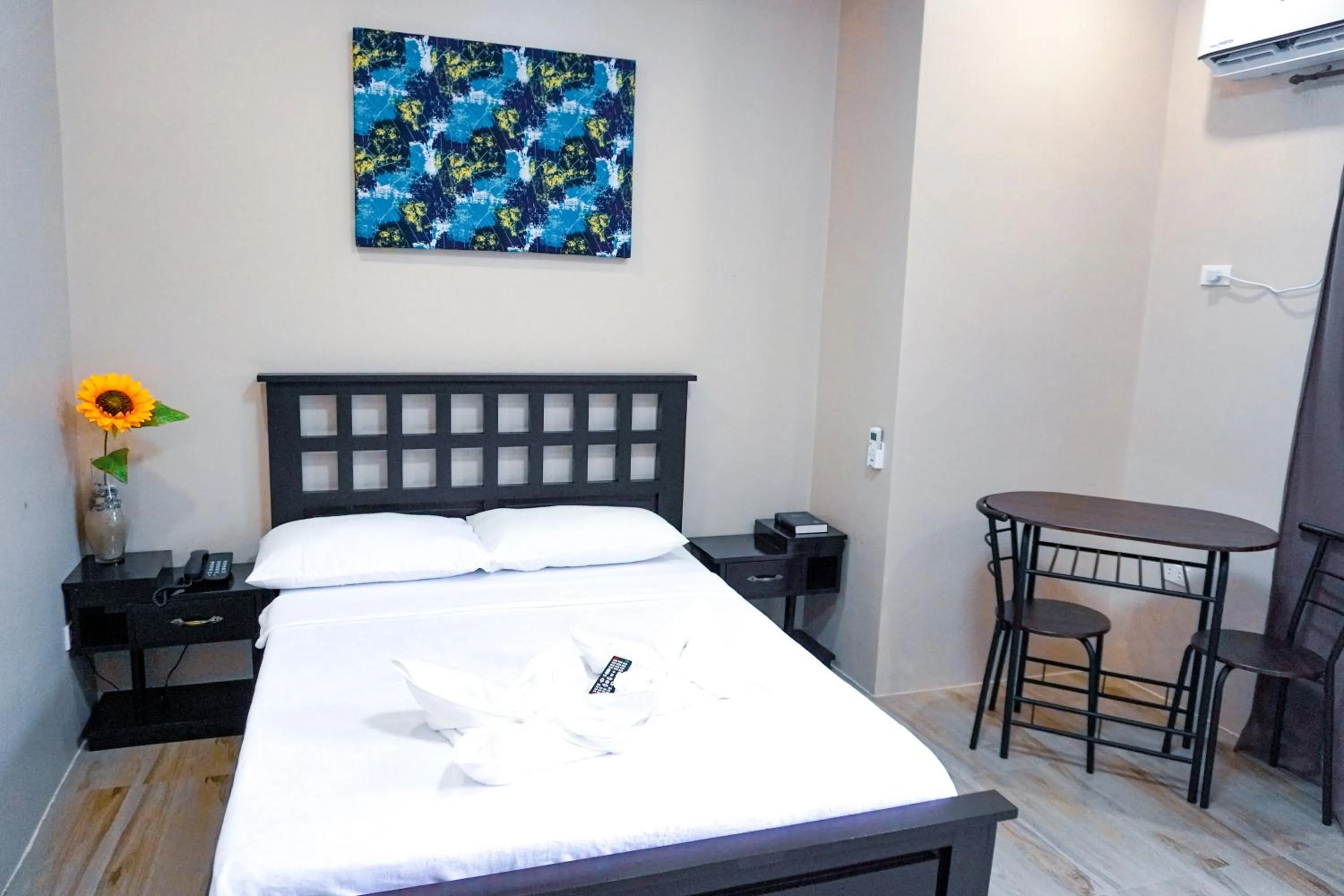 Bed in The Mang-Yan Grand Hotel powered by Cocotel