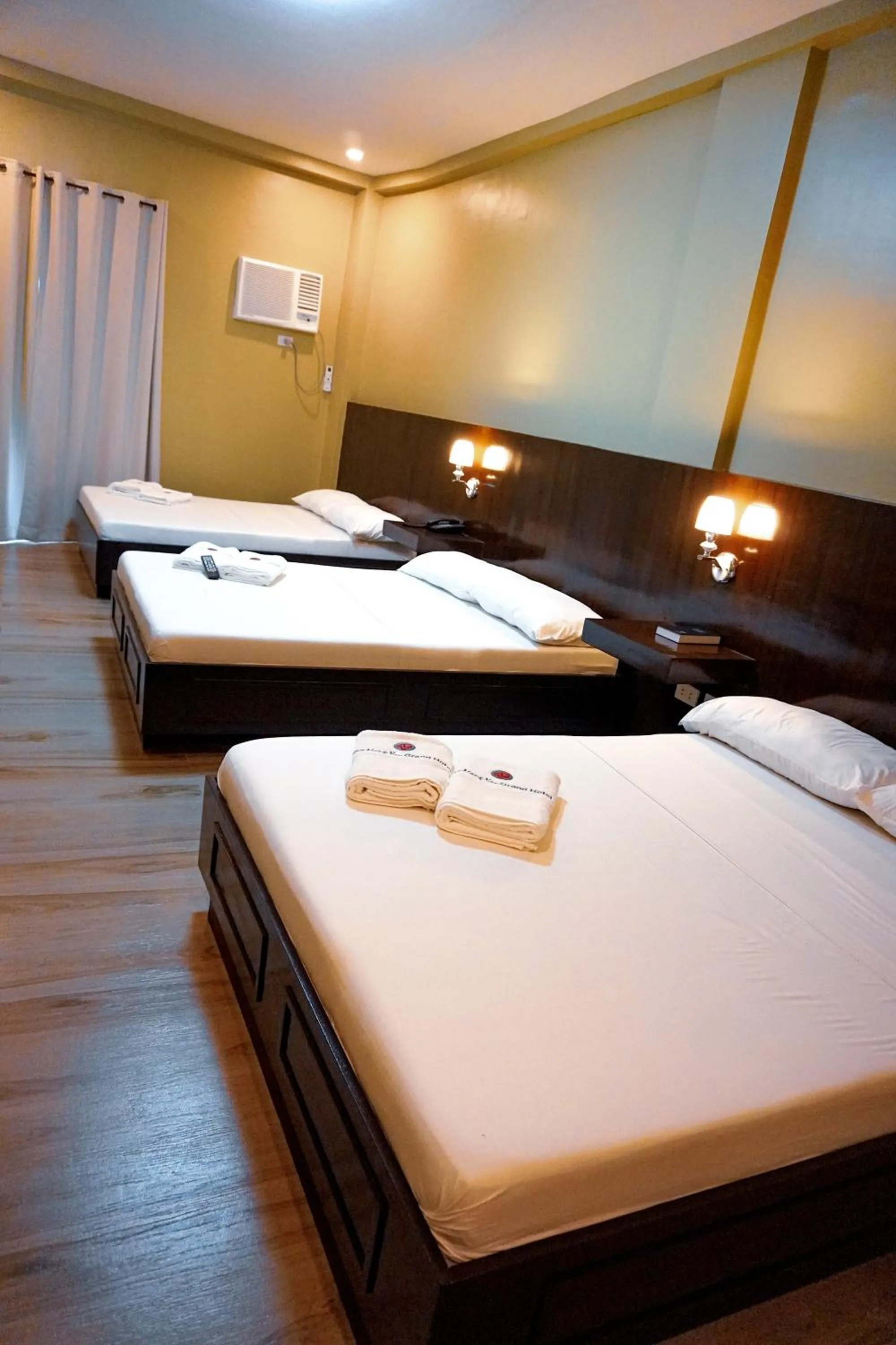 Photo of the whole room, Bed in The Mang-Yan Grand Hotel powered by Cocotel