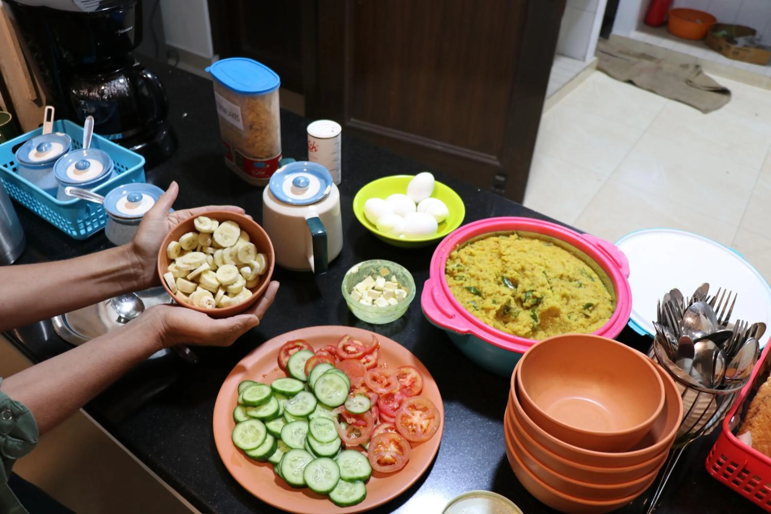 Breakfast in Horn Ok Please Hostel Jaipur