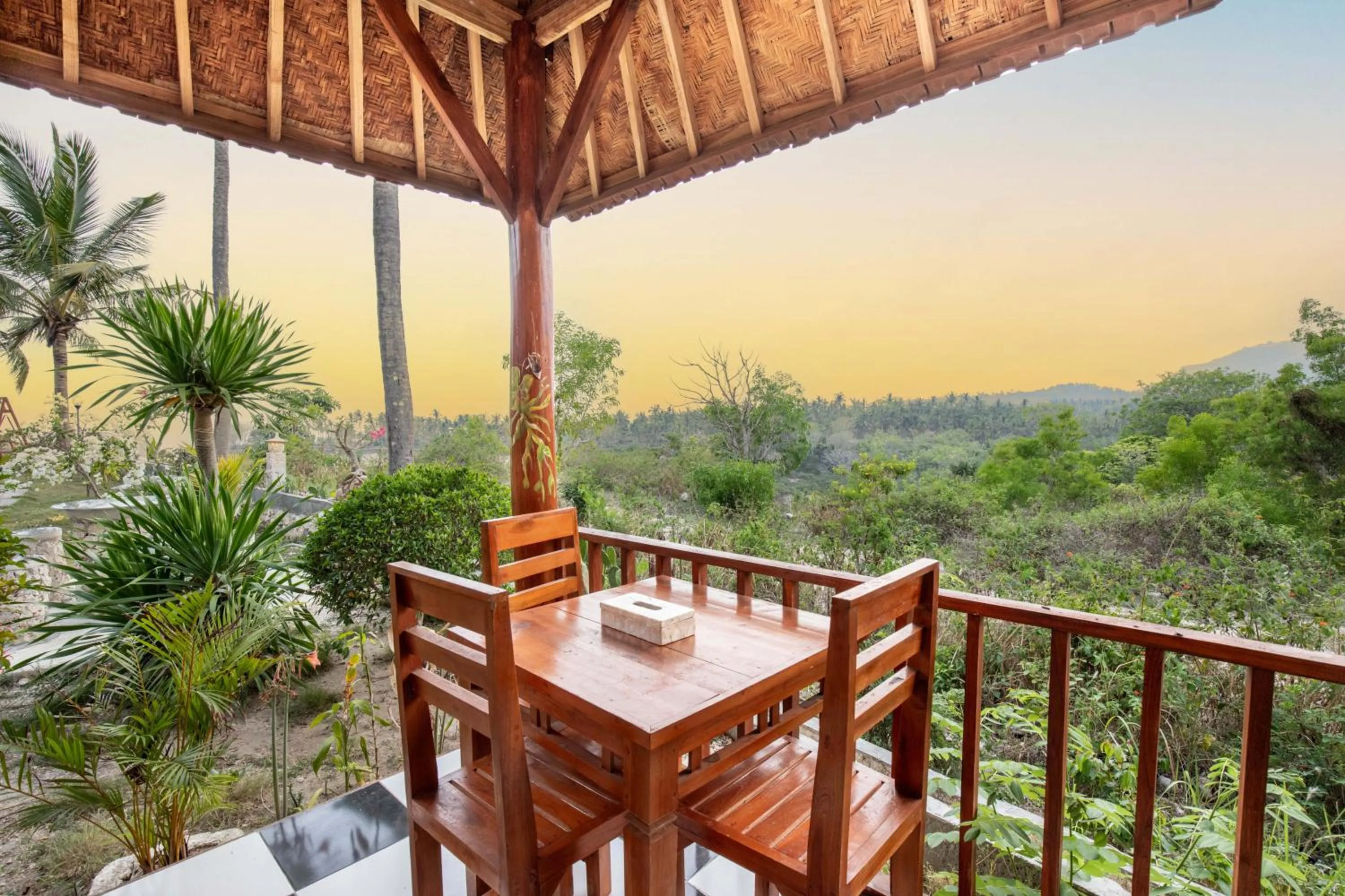 Restaurant/places to eat in Diamond Beach Bungalow