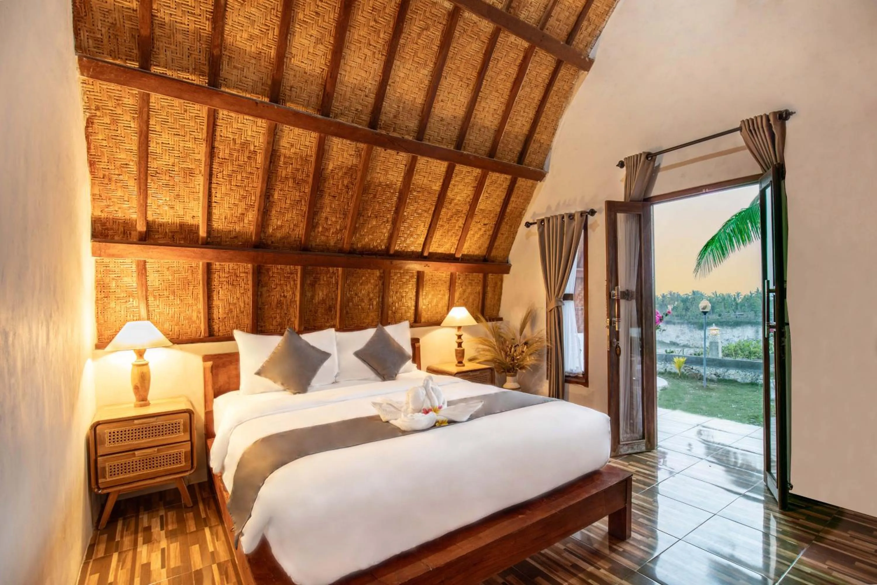 Bed in Diamond Beach Bungalow