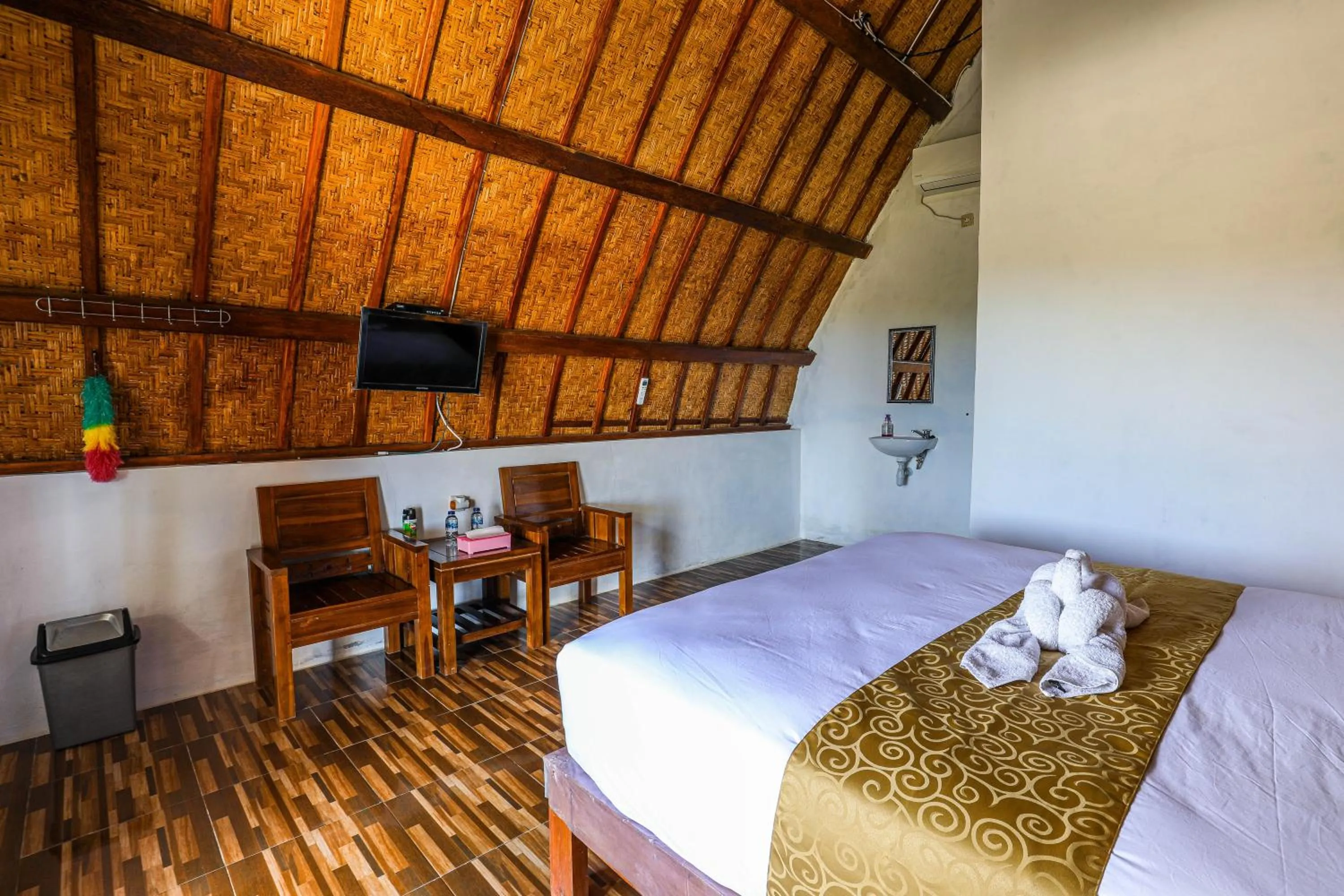 TV and multimedia, Bed in Diamond Beach Bungalow