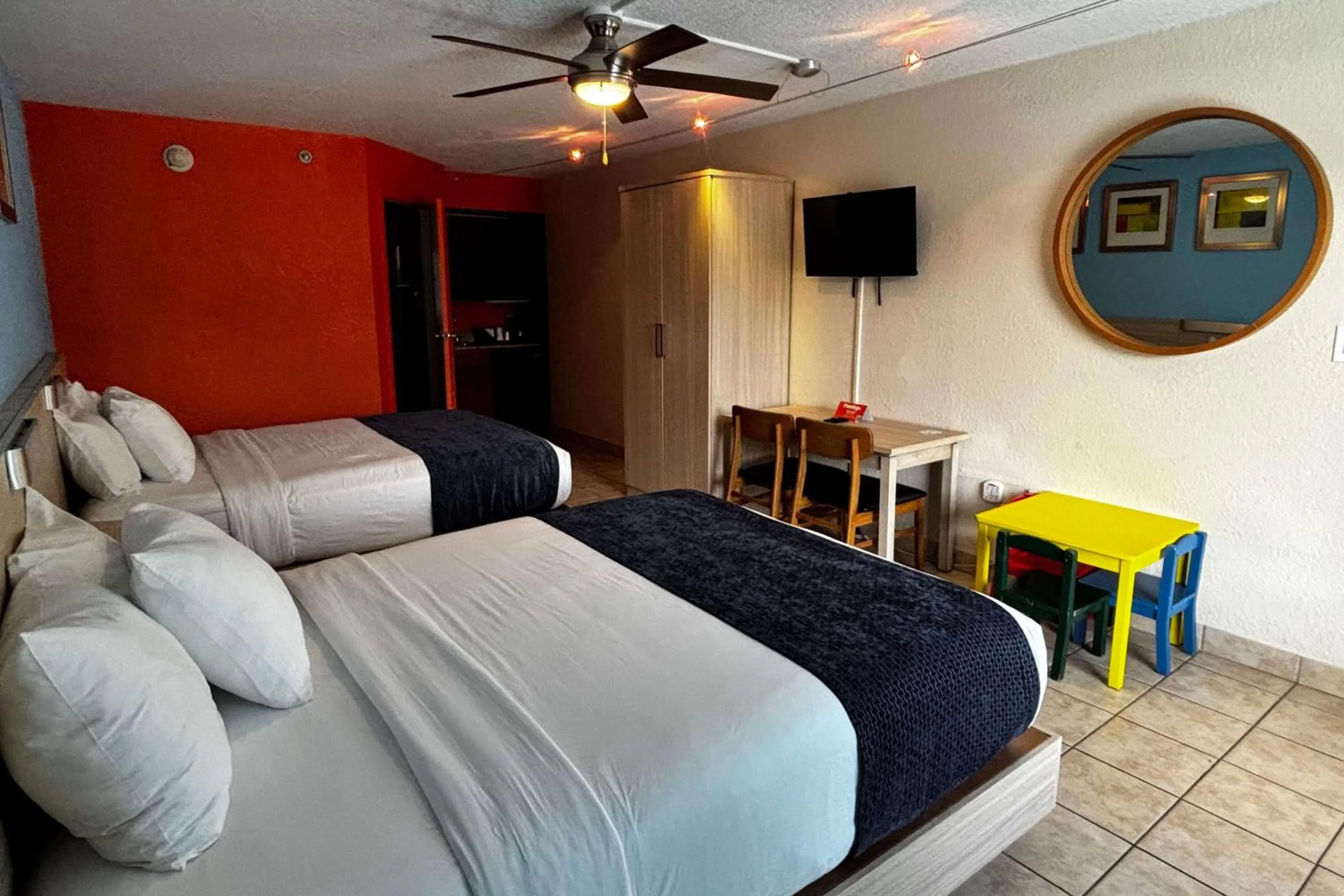 Photo of the whole room, Bed in Ramada by Wyndham Flamingo Water Park