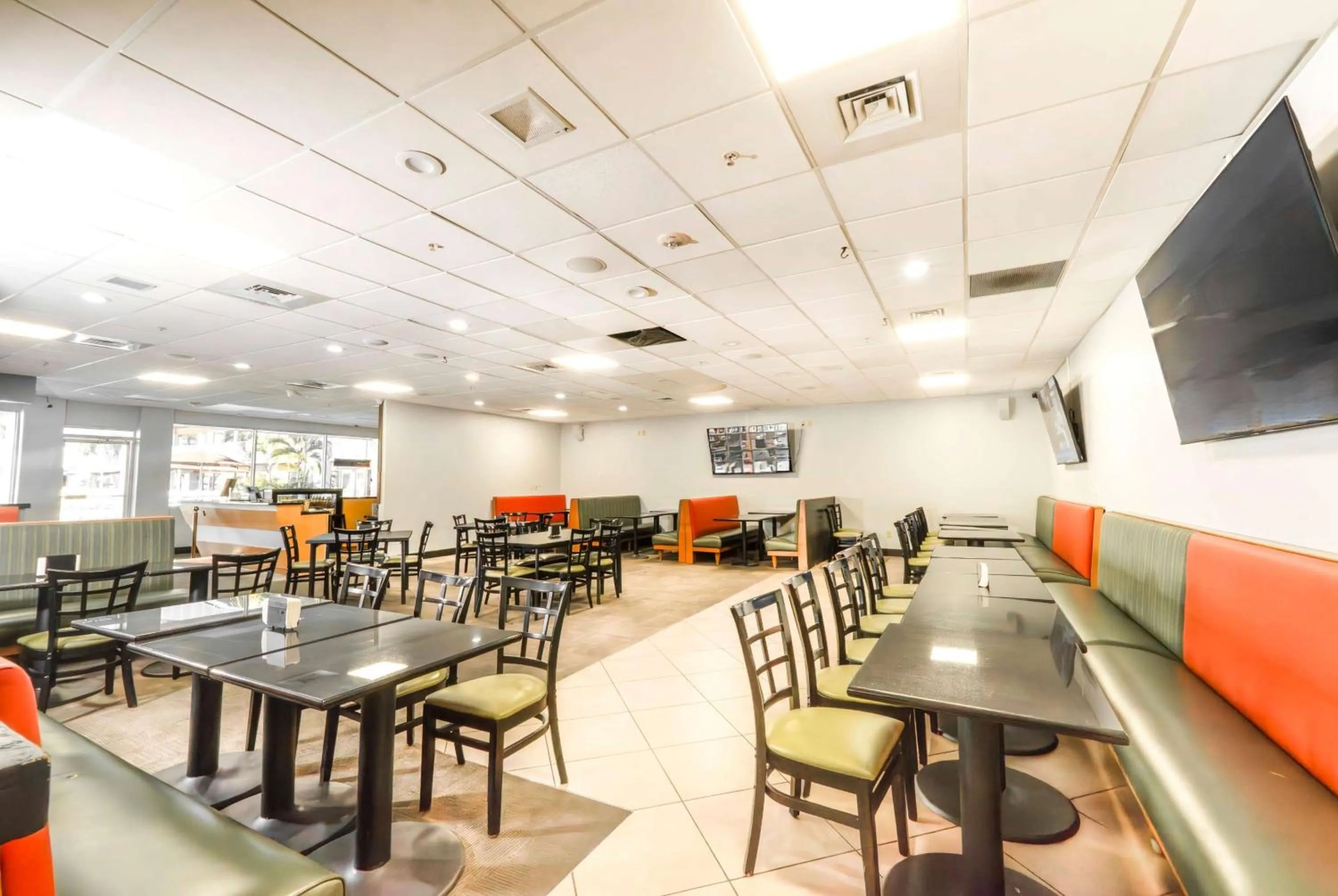 Restaurant/places to eat in Ramada by Wyndham Flamingo Water Park