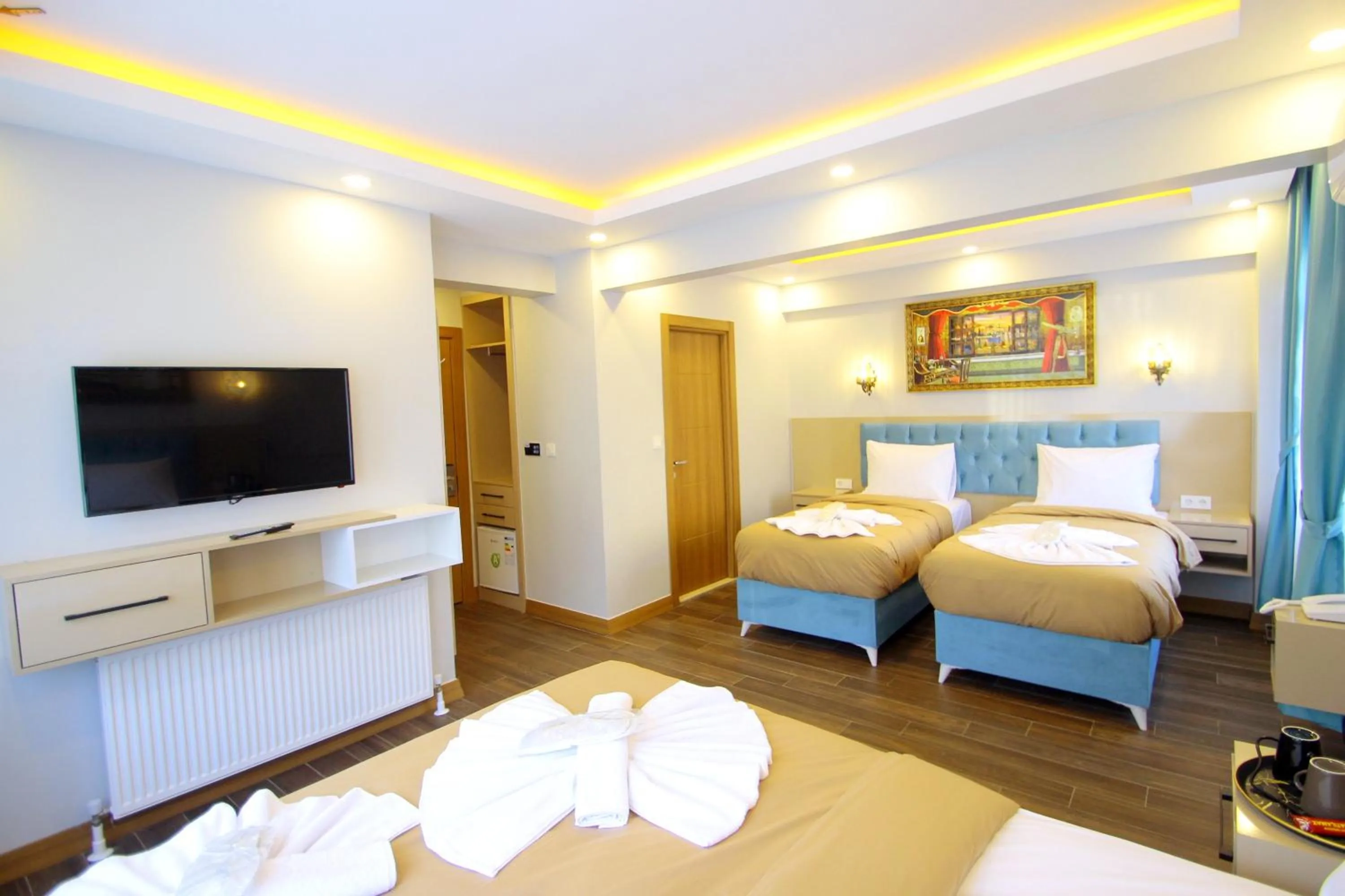 Photo of the whole room, Bed in Hira Hotel