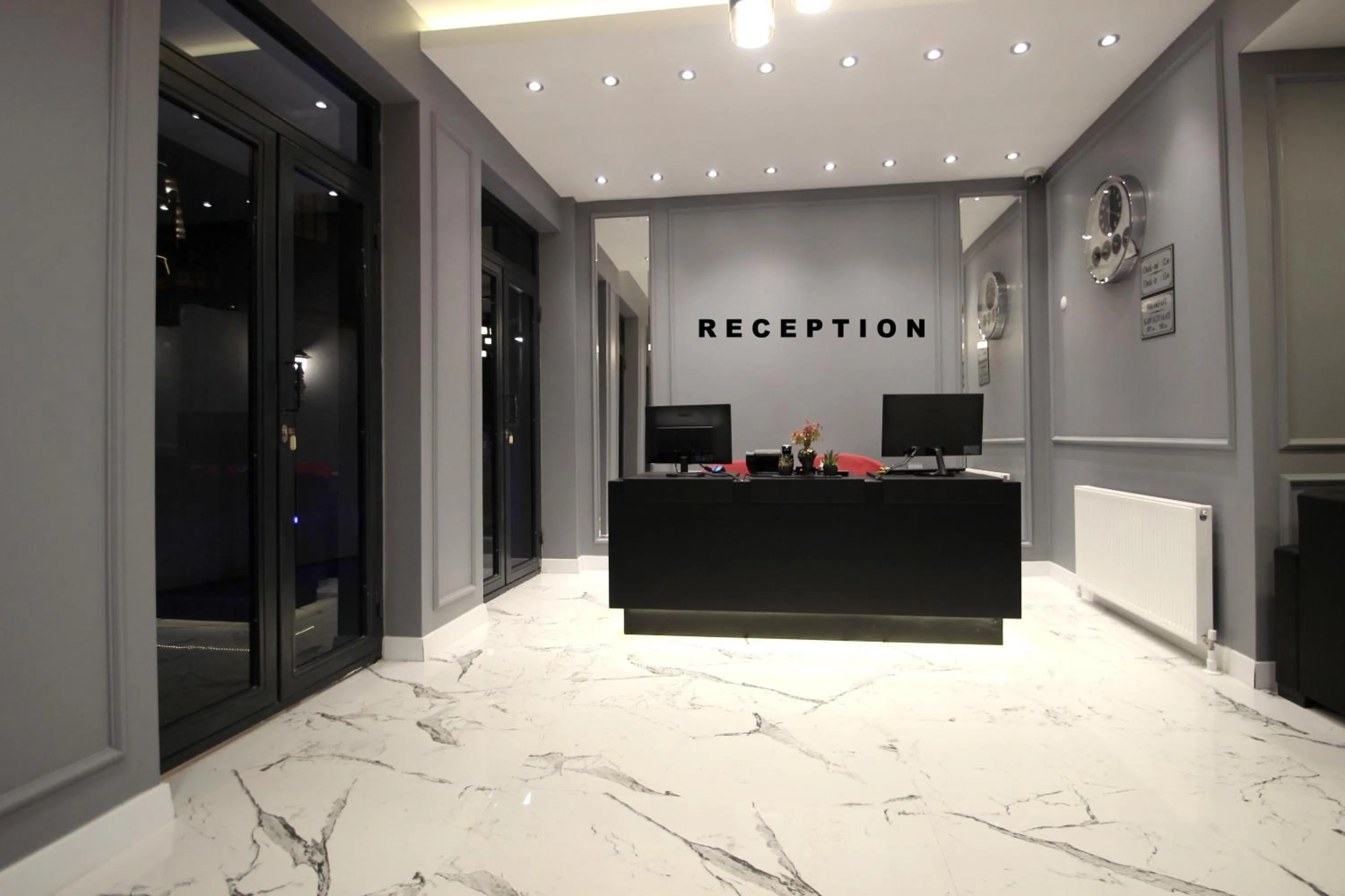 Lobby or reception in Hira Hotel