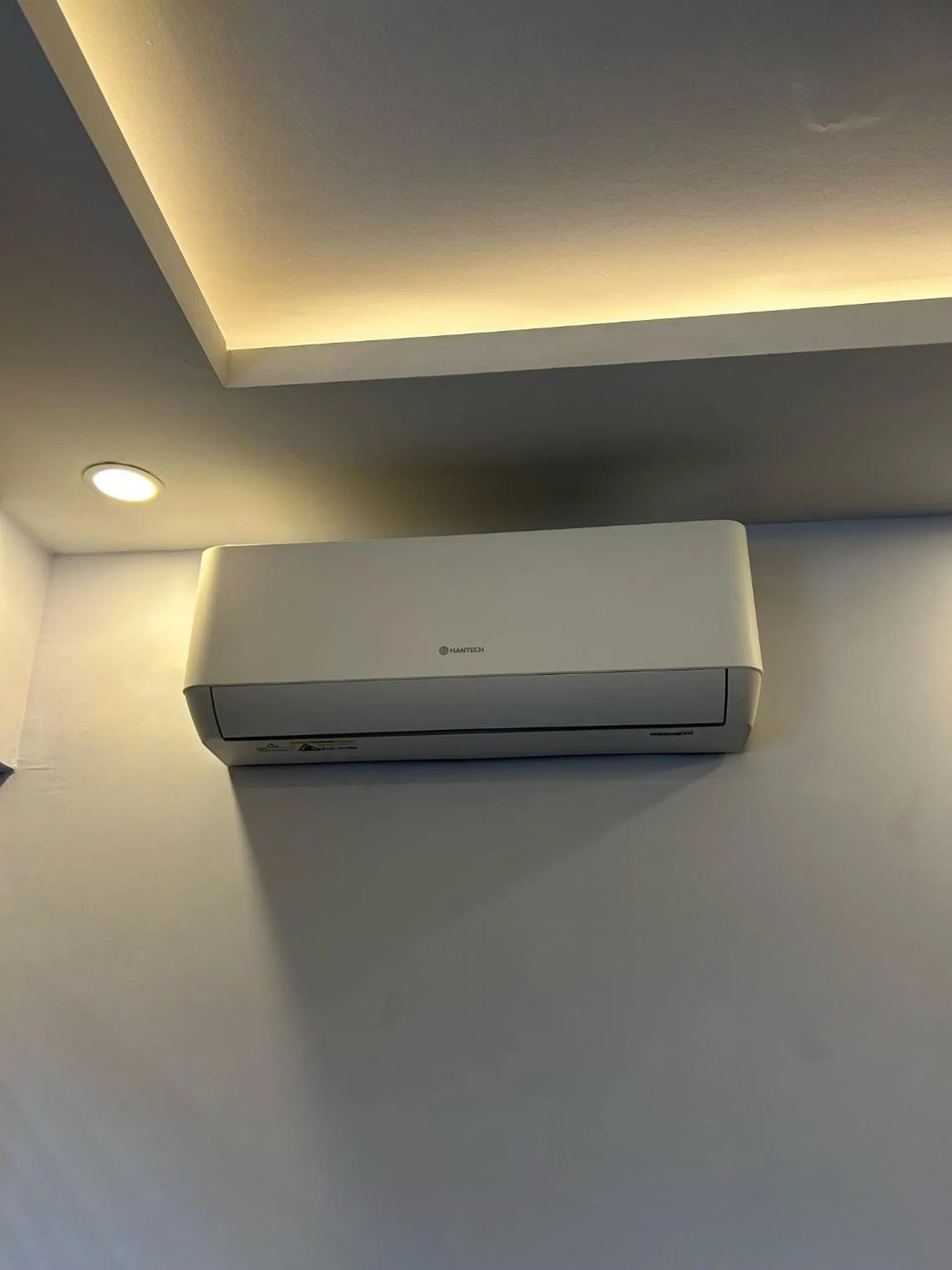 air conditioner in Hira Hotel