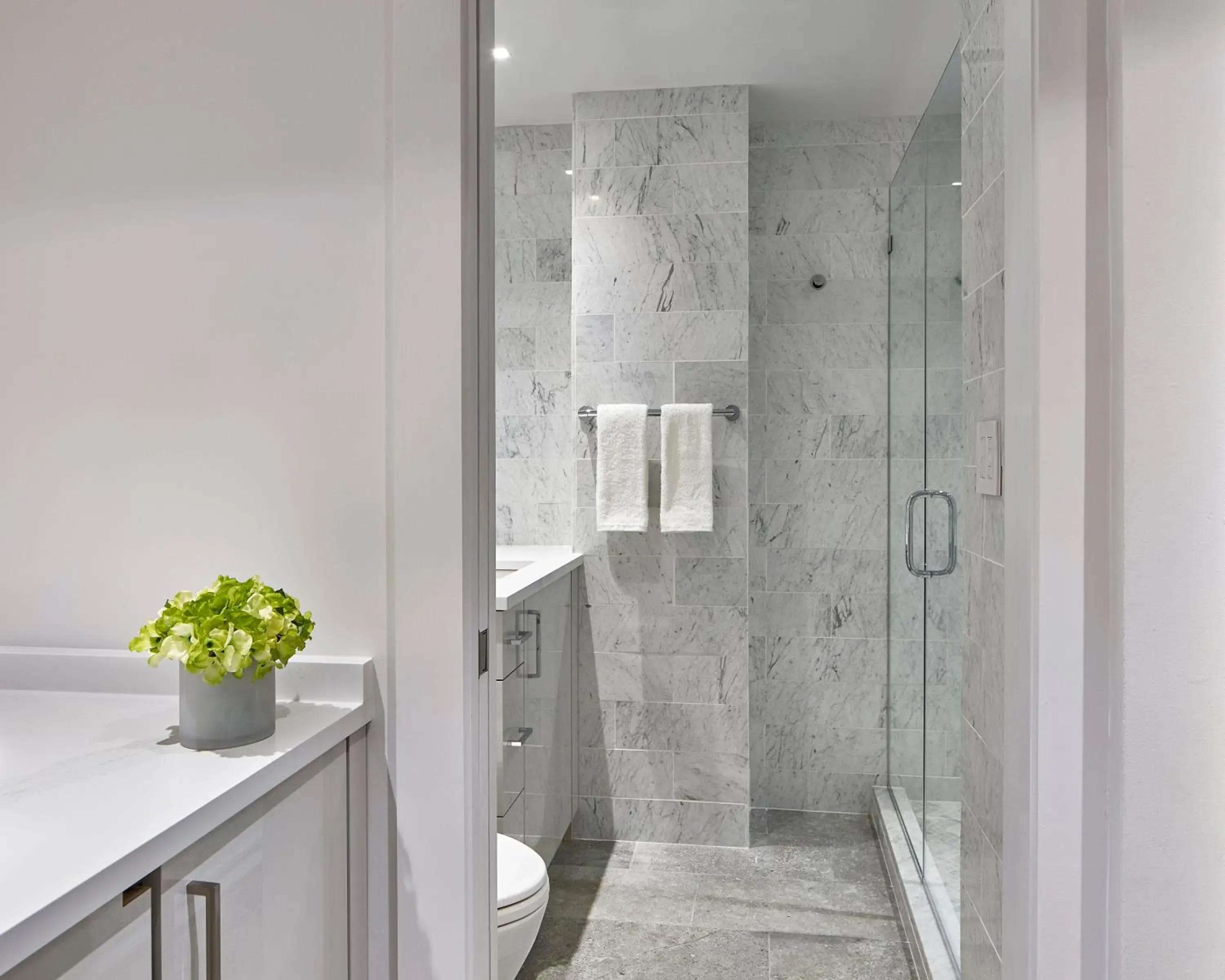 Platinum One Bedroom Suite in AKA Rittenhouse Square Platinum One Bedroom Suite in AKA Rittenhouse Square