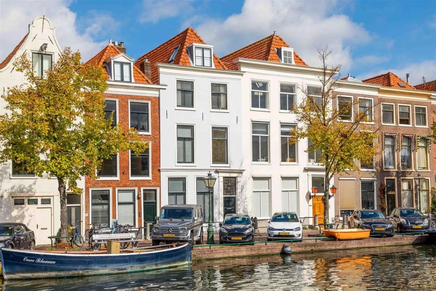 Property building in B&B Hart van Leiden