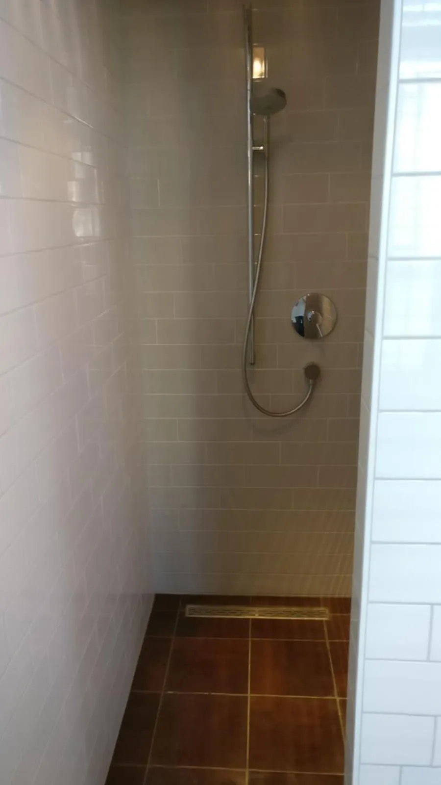 Shower in B&B Hart van Leiden