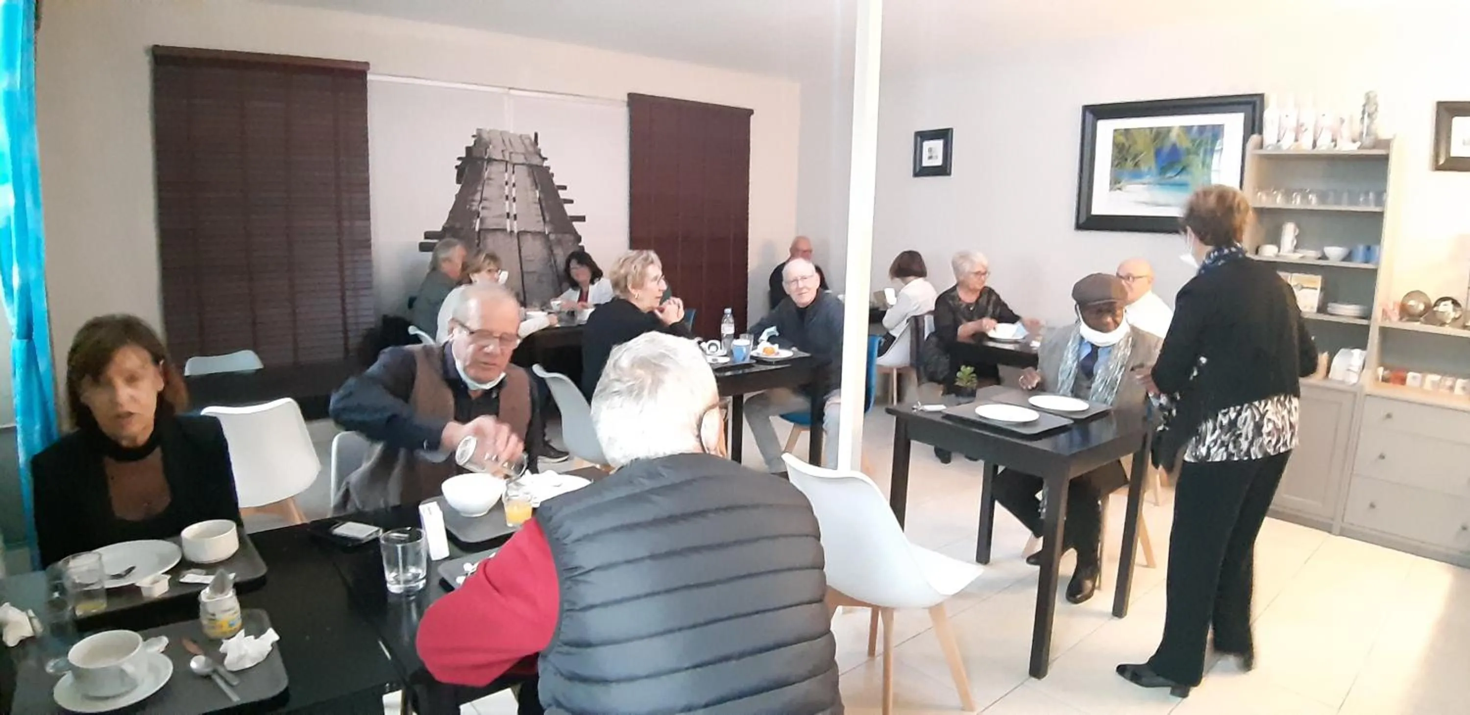 Breakfast in Hotel Saint François Précigné Soirée étape sur demande Proche Sablé-sur-Sarthe