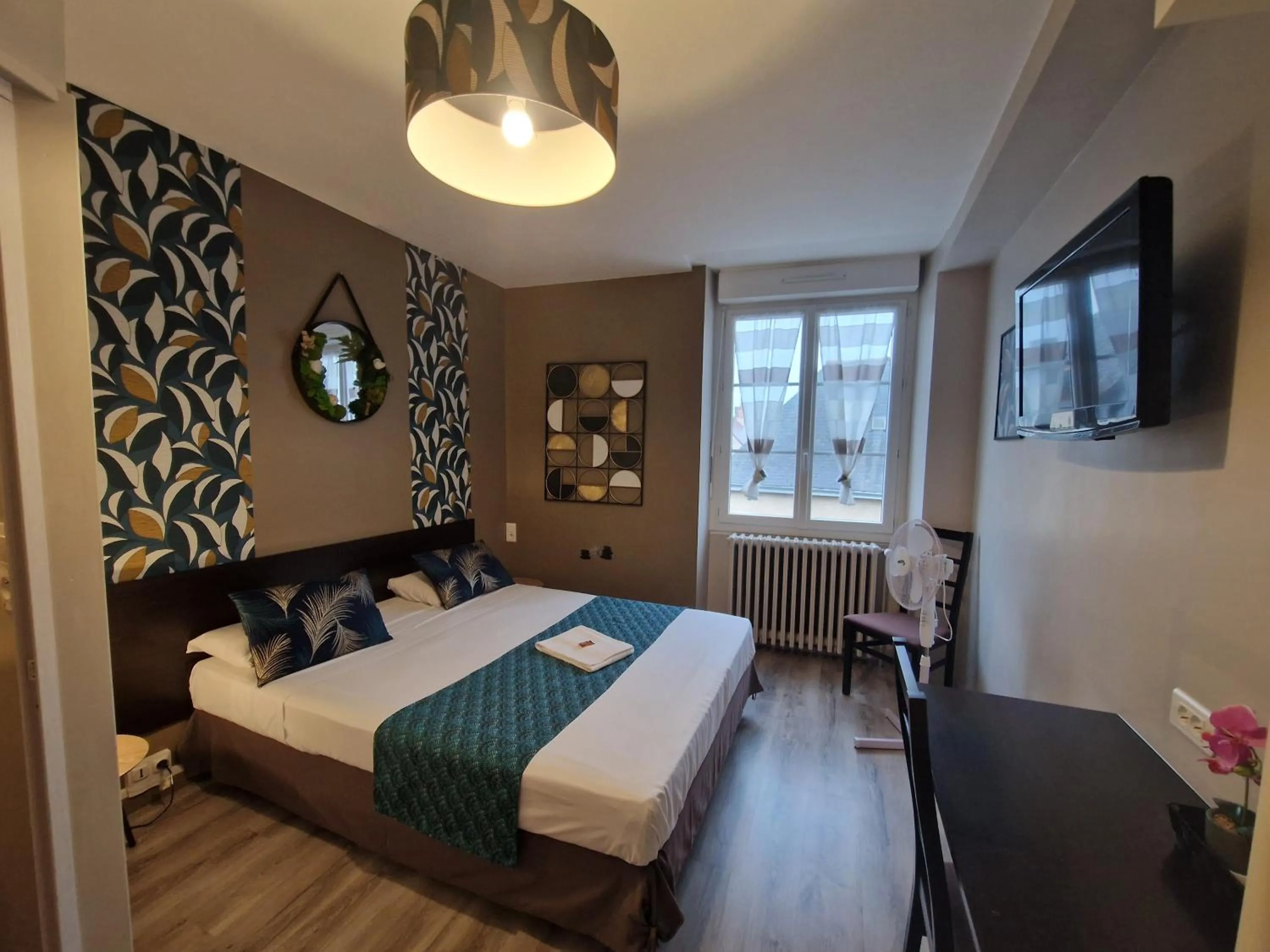 Bed in Hotel Saint François Précigné Soirée étape sur demande Proche Sablé-sur-Sarthe