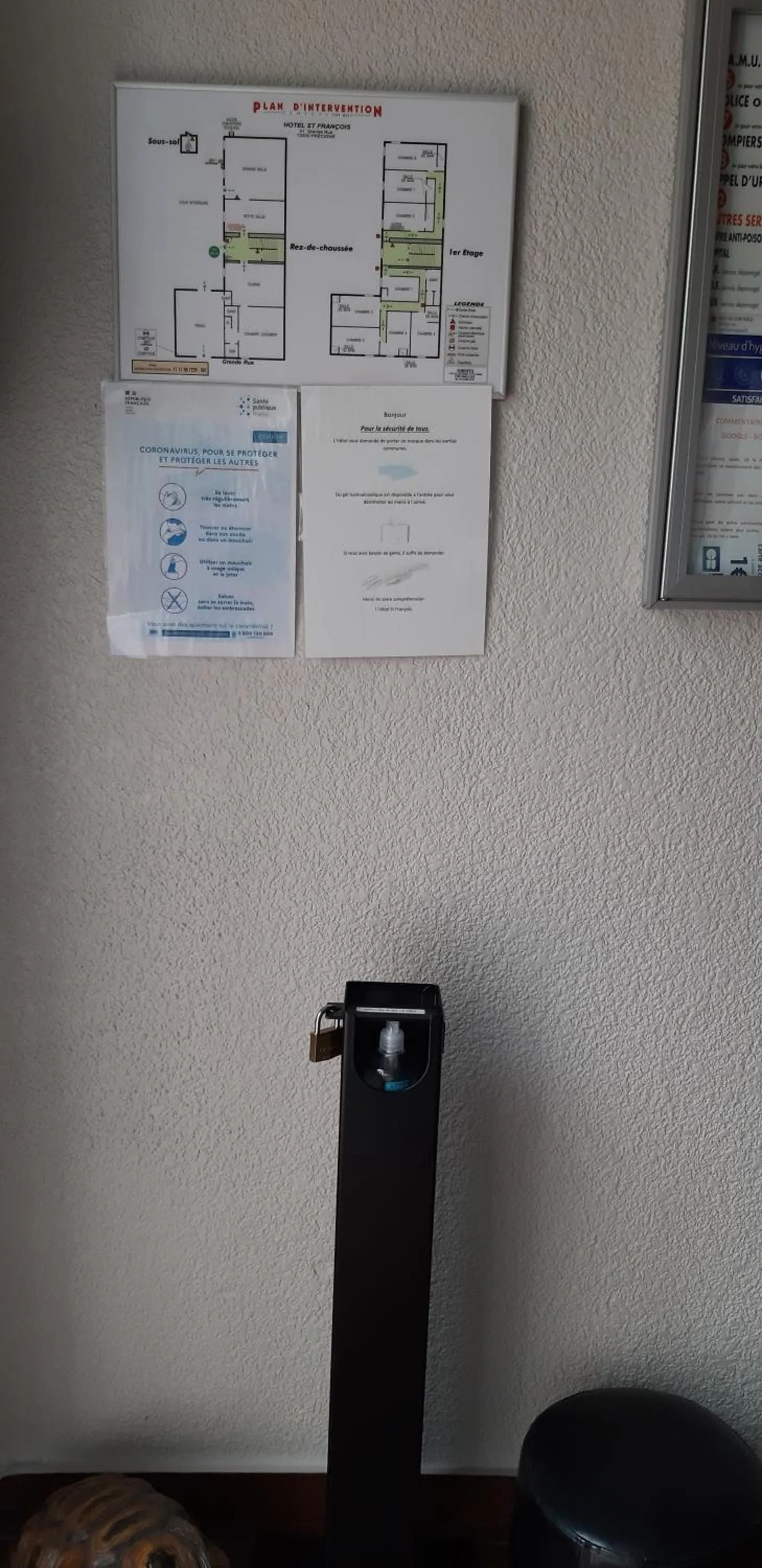 Lobby or reception in Hotel Saint François Précigné Soirée étape sur demande Proche Sablé-sur-Sarthe