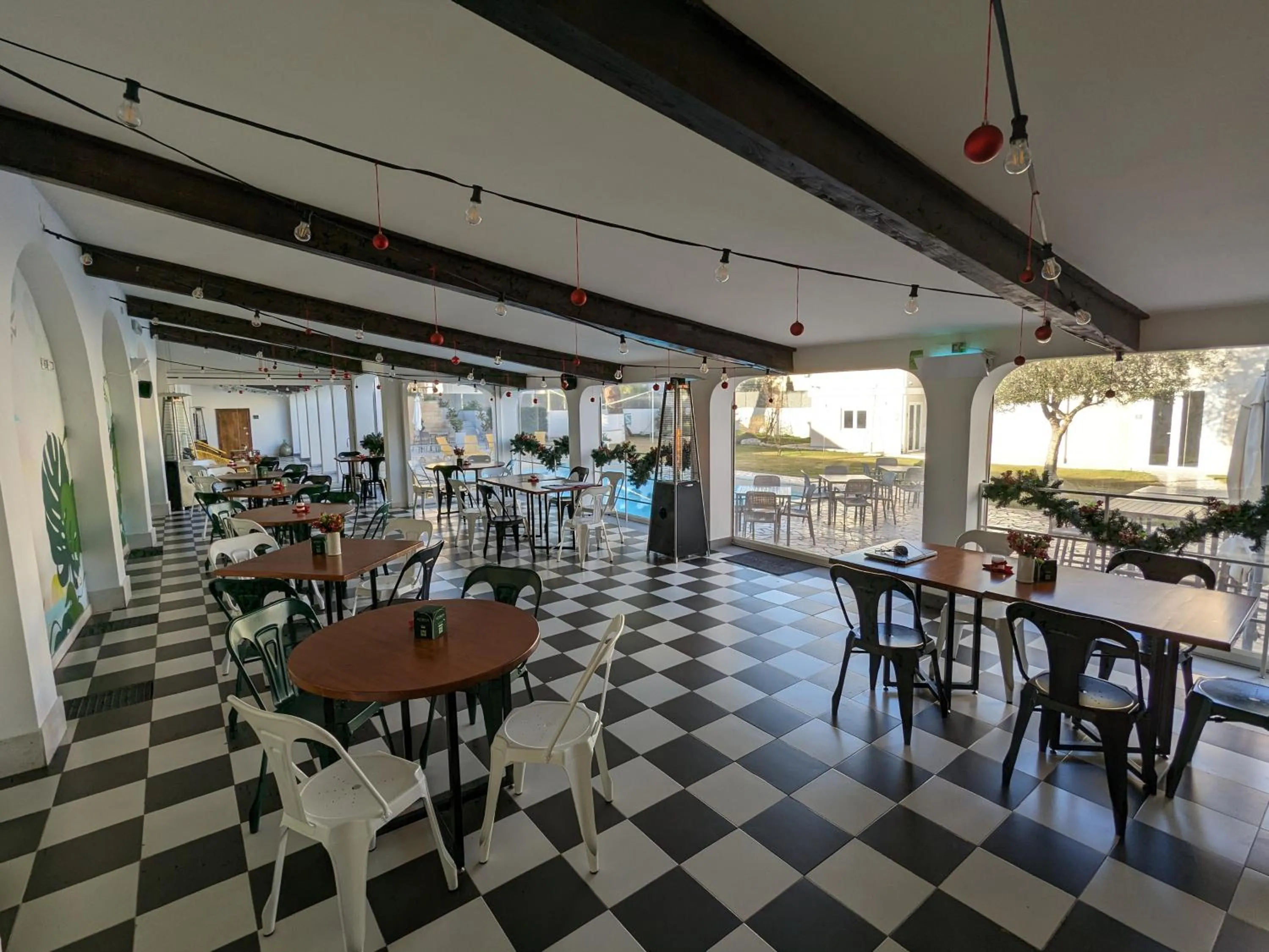 Restaurant/places to eat in Artemisia B&B