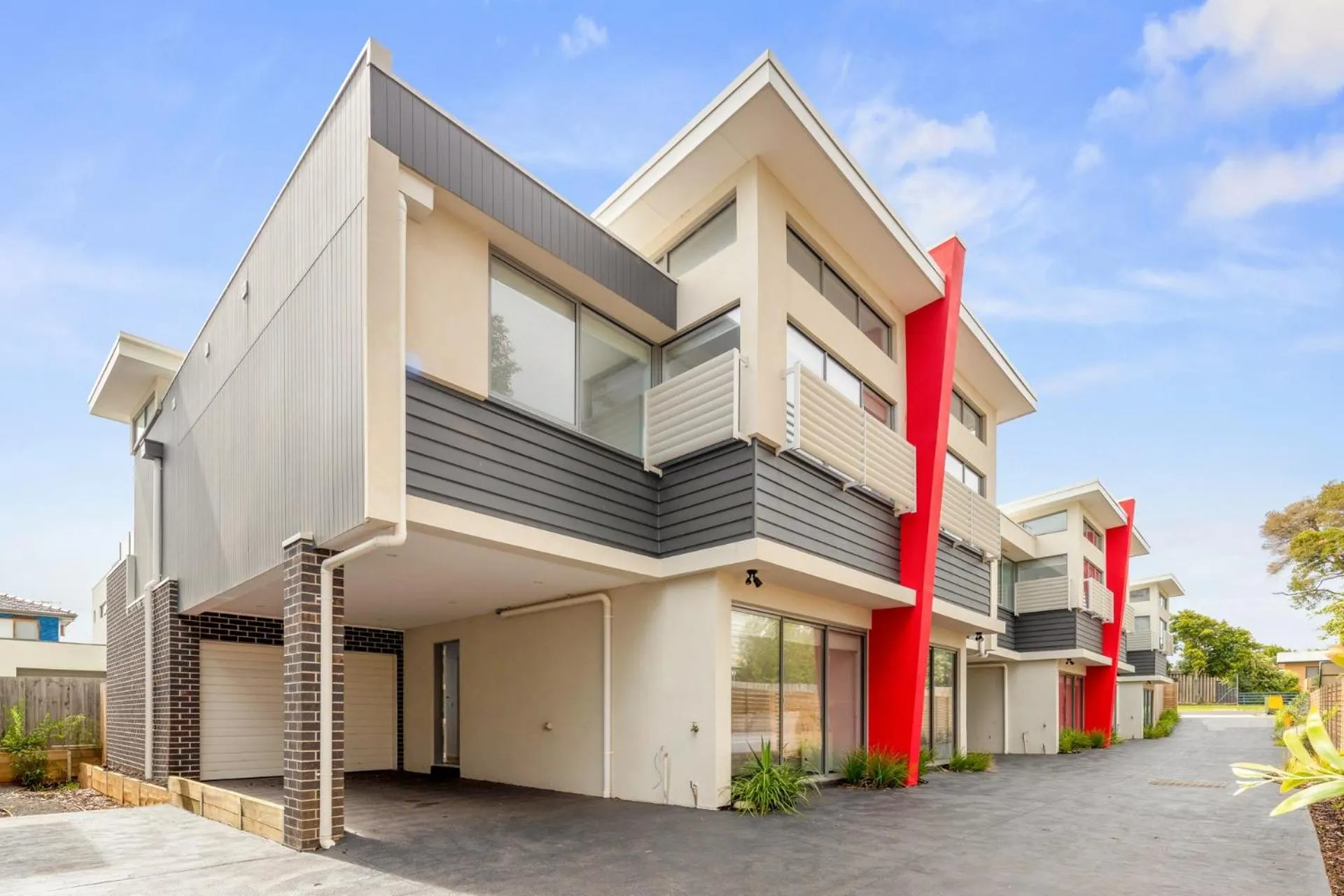 Property building in Phillip Island Townhouses