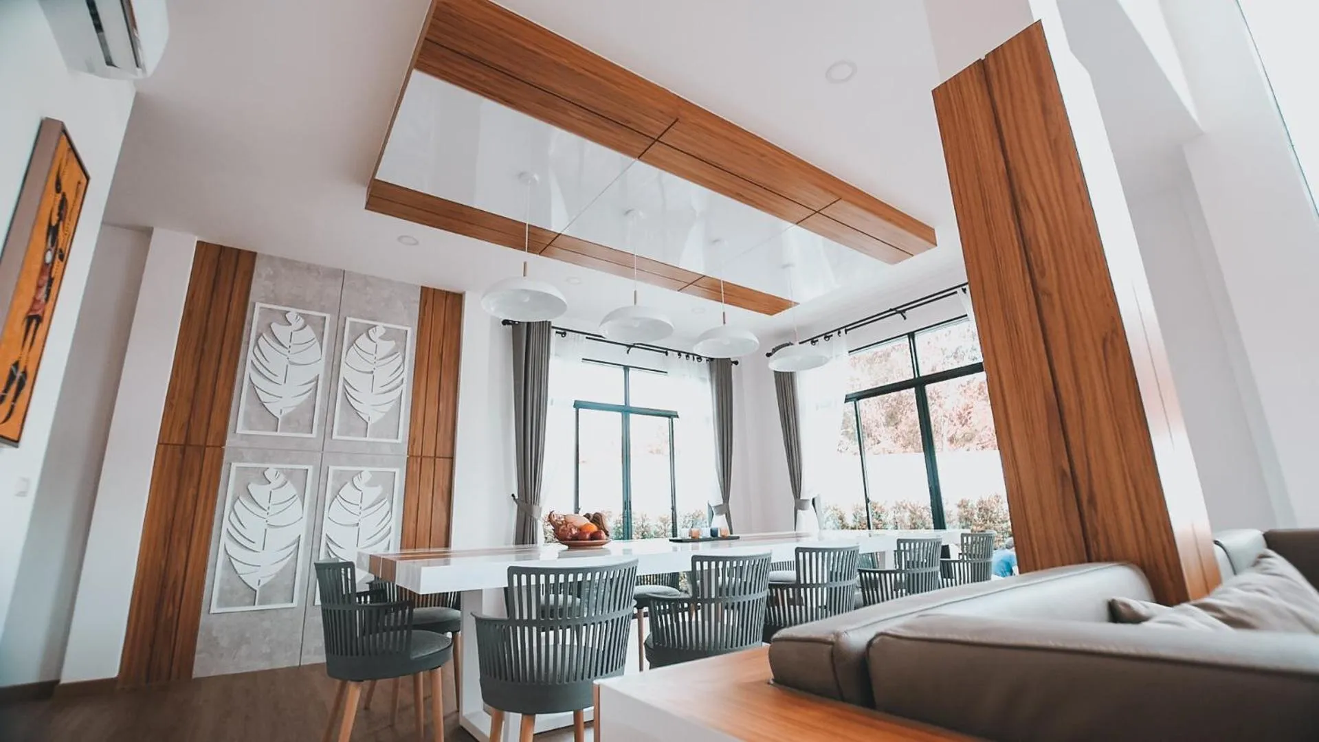 Communal lounge/ TV room, Bed in Happy Family Villa