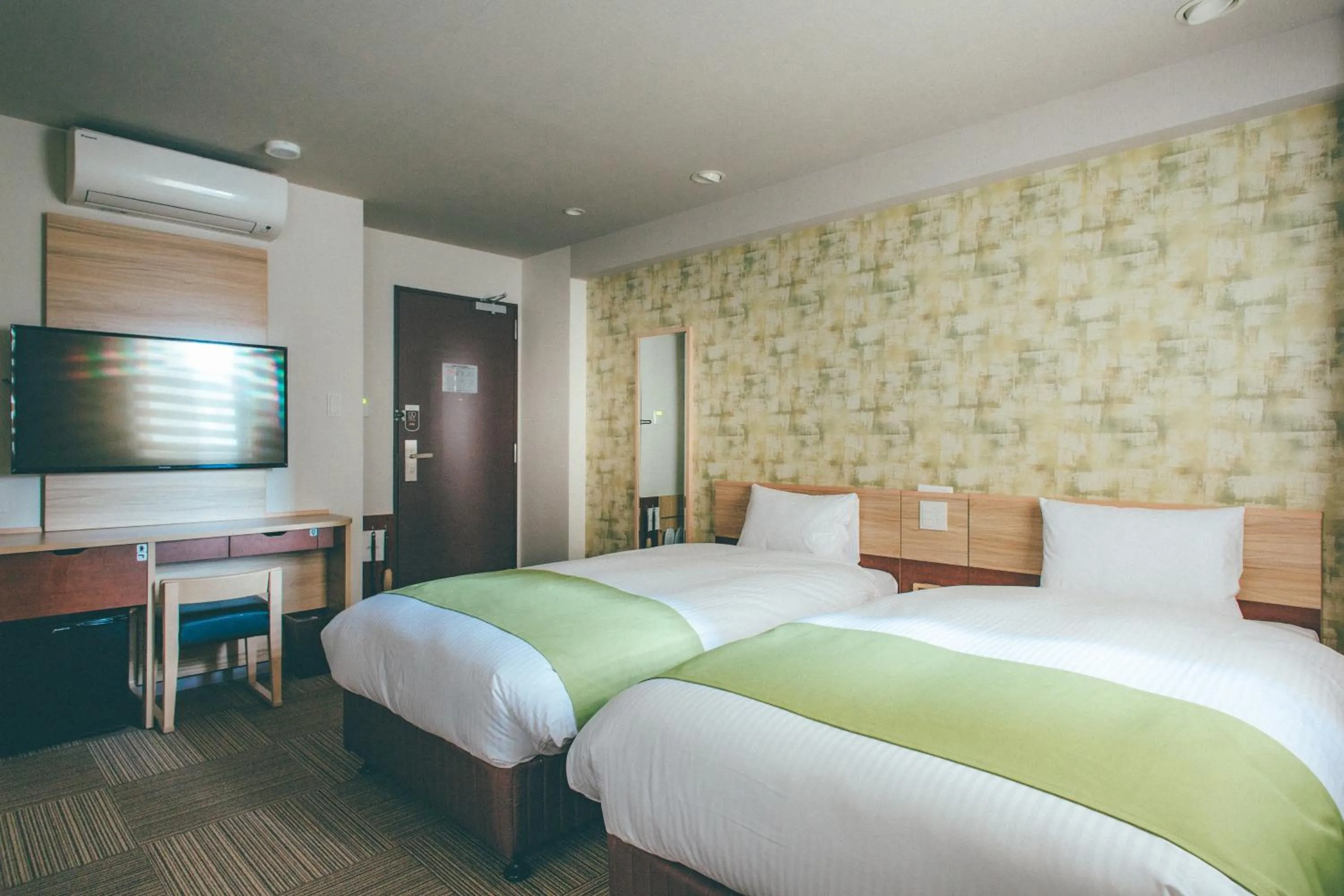 Photo of the whole room in Kuretake Inn Ogaki Ekimae