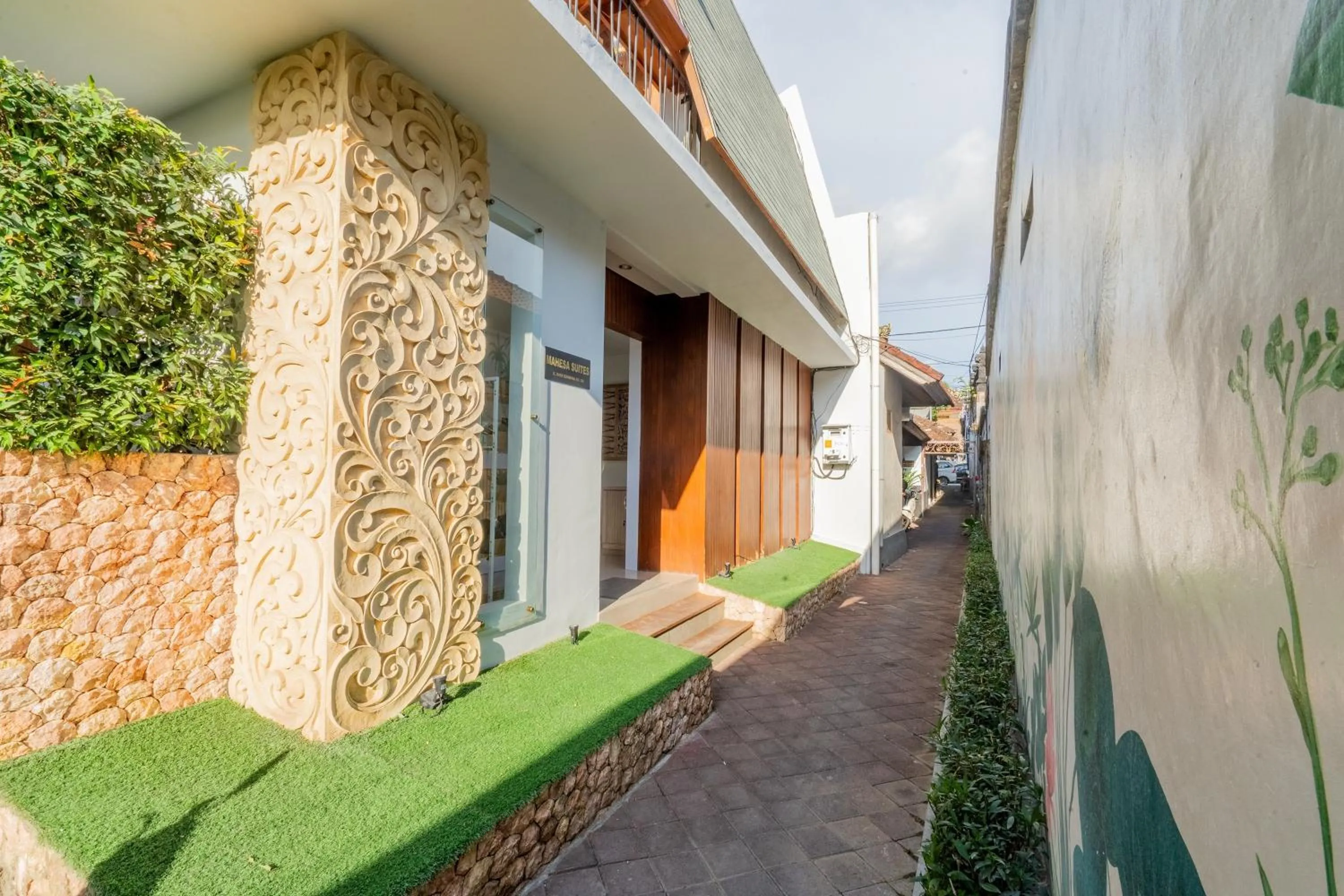 Property building in Mahesa Suites Seminyak