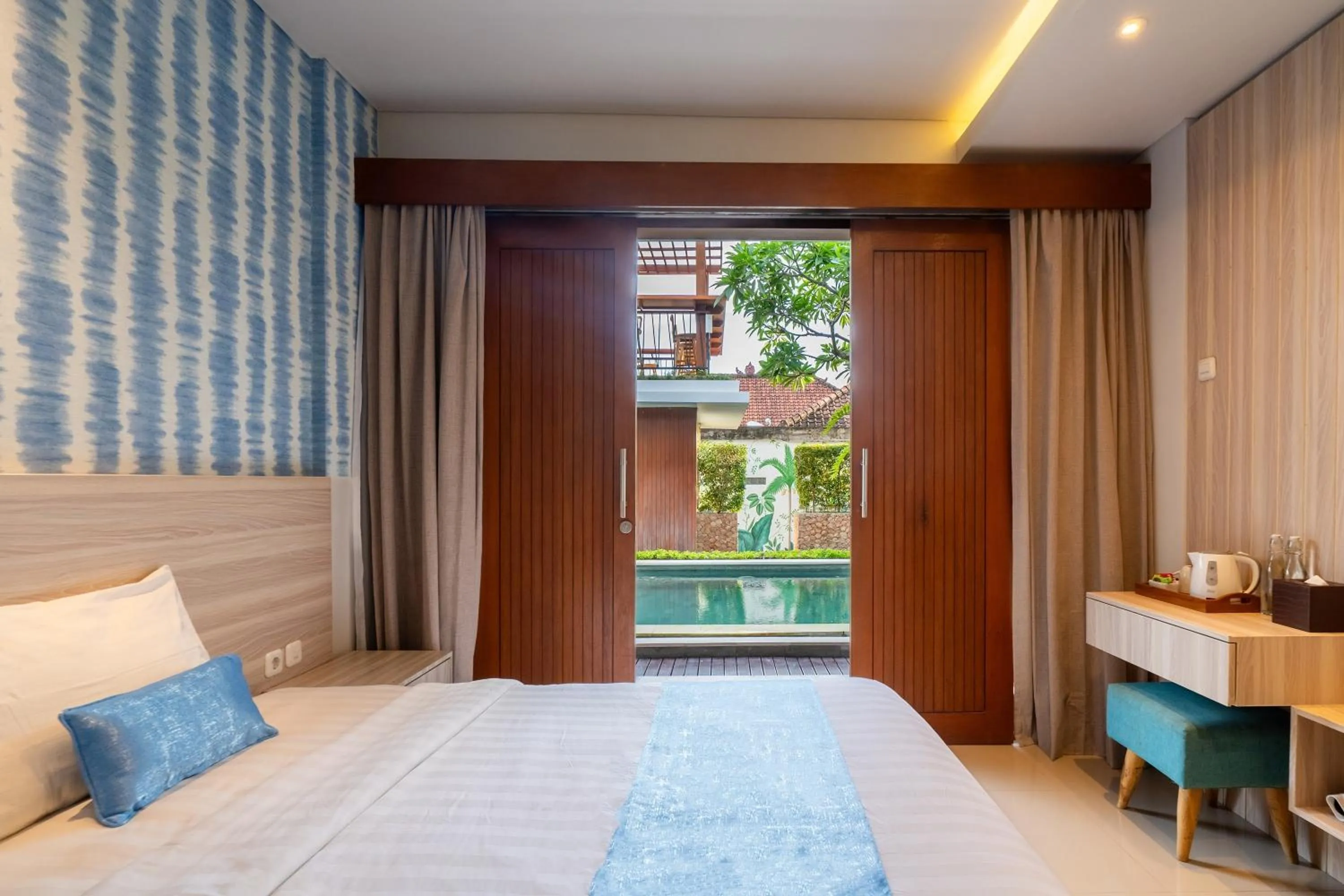 Photo of the whole room, Bed in Mahesa Suites Seminyak