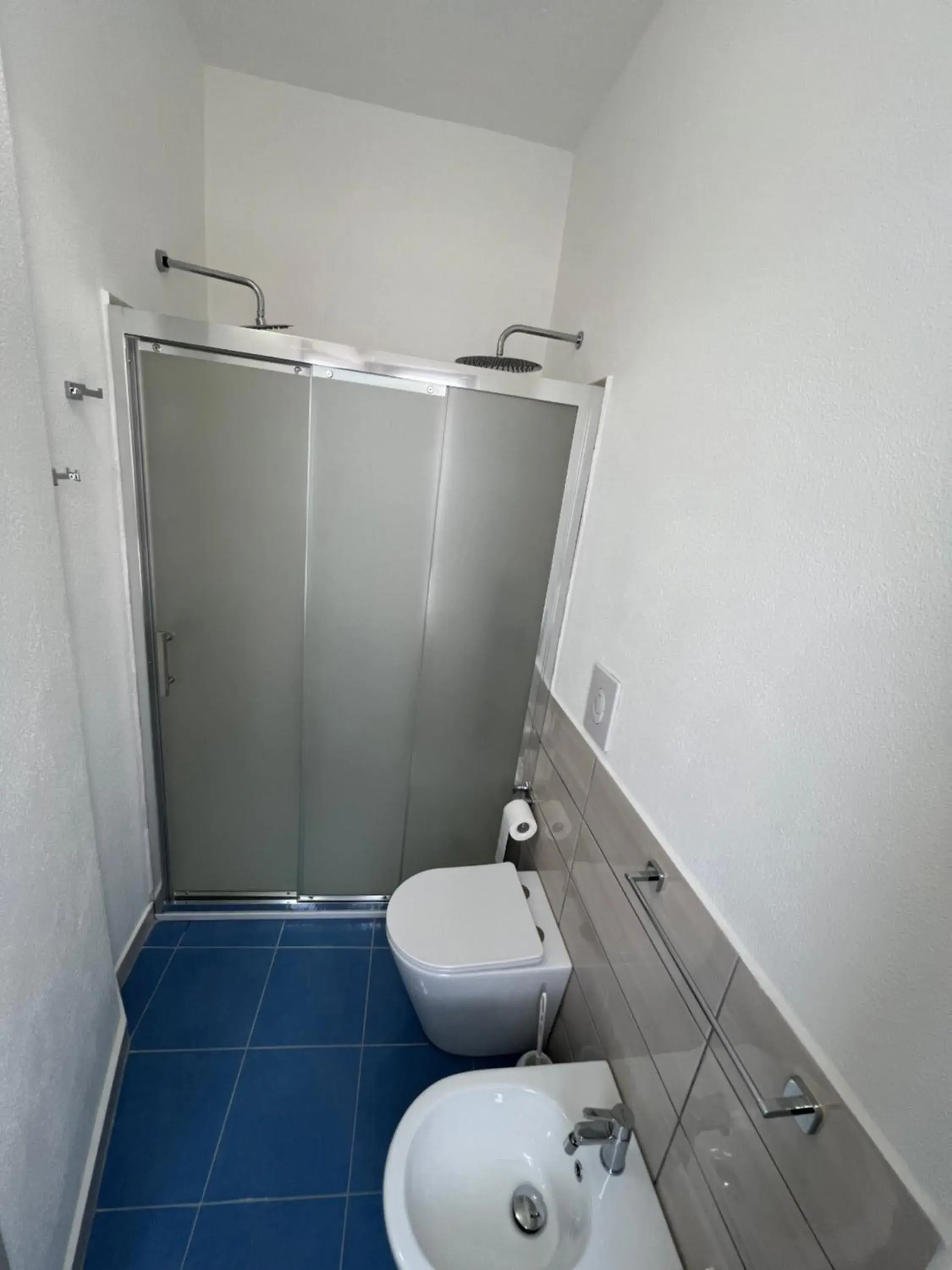 Quadruple Room with Sea View in Hotel Da Cecco Quadruple Room with Sea View in Hotel Da Cecco