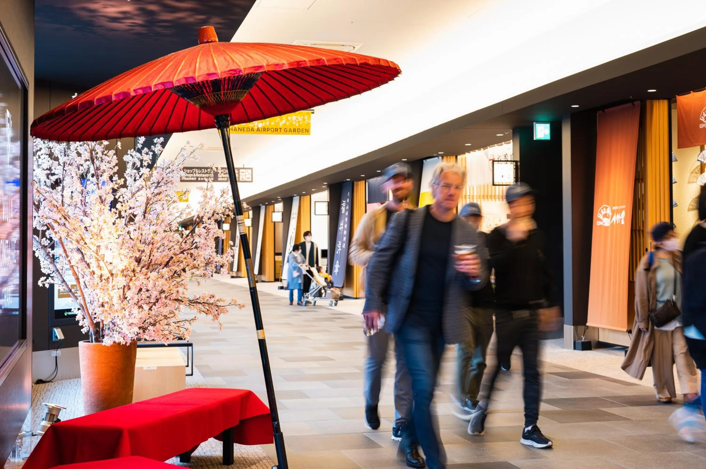 Shopping Area in Villa Fontaine Premier Haneda Airport