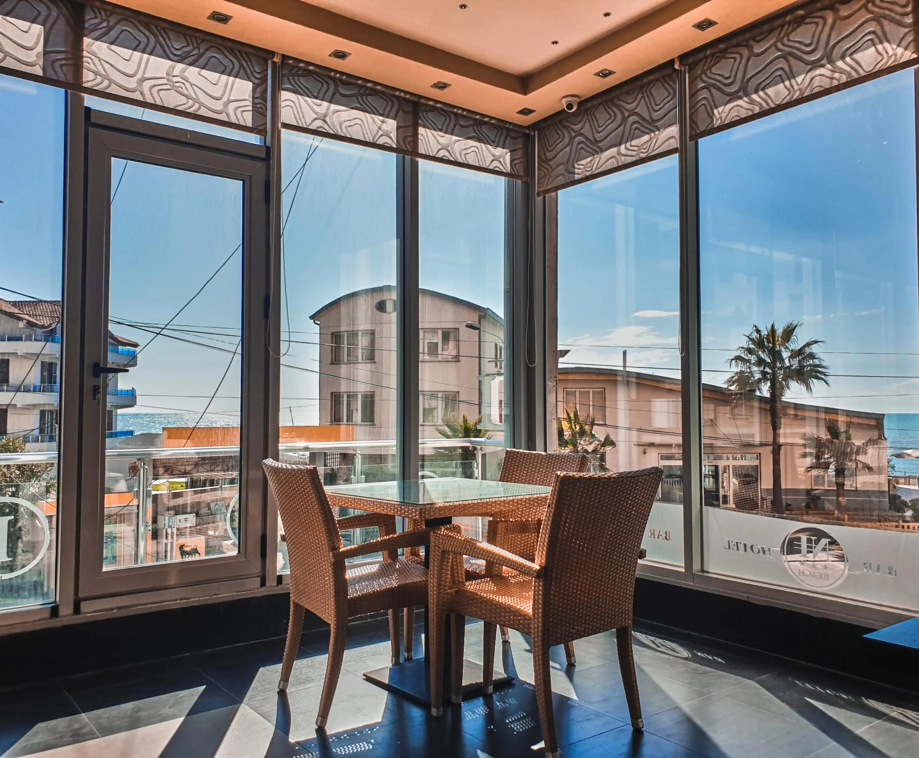 Restaurant/places to eat in Hotel Nais Beach