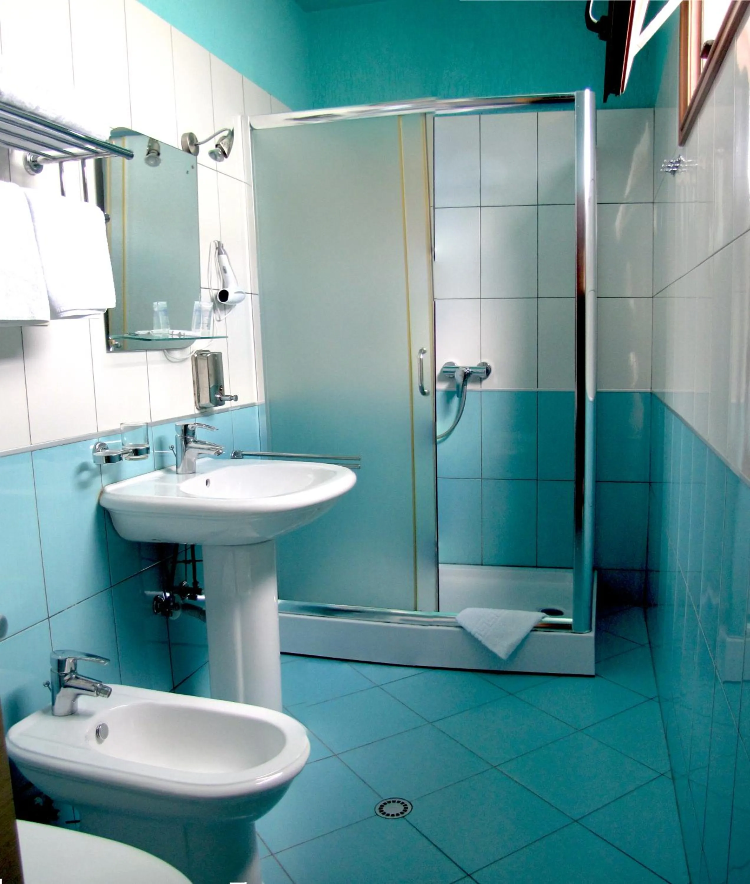 Shower in Hotel Nais Beach