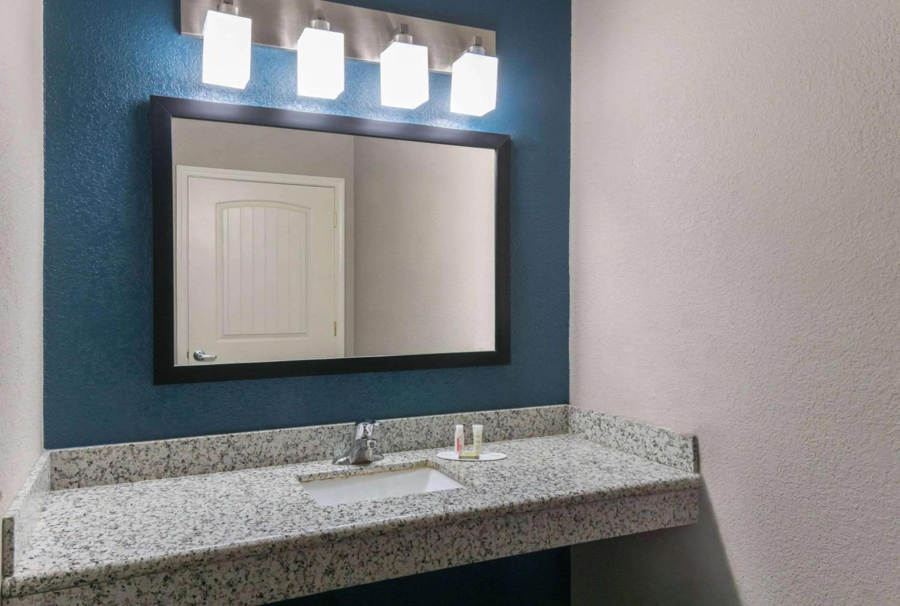 Bathroom in Super 8 by Wyndham San Antonio Near Fort Sam Houston