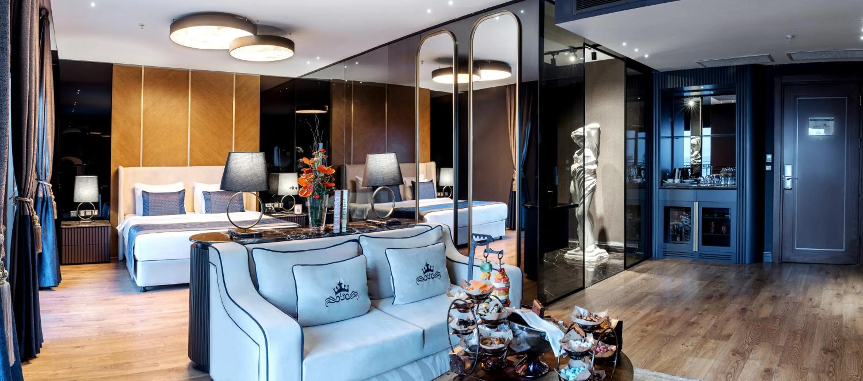 Hot Tub in Lords Palace Hotel SPA Casino