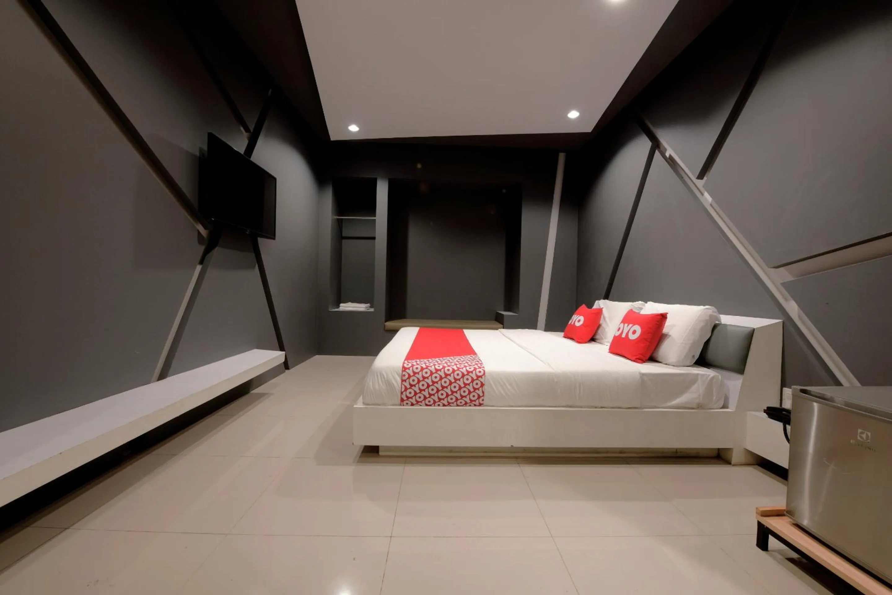 Bedroom, Bed in Sriracha Hotel And Spa