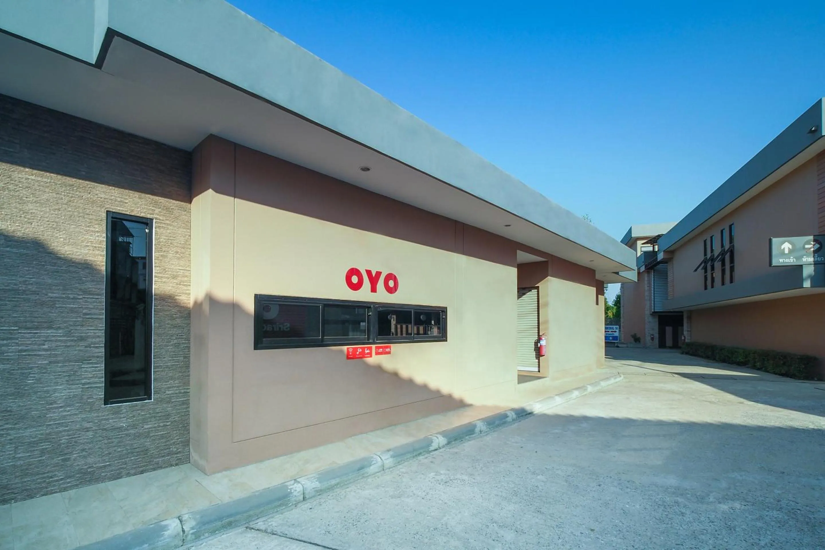 Facade/entrance in Sriracha Hotel And Spa