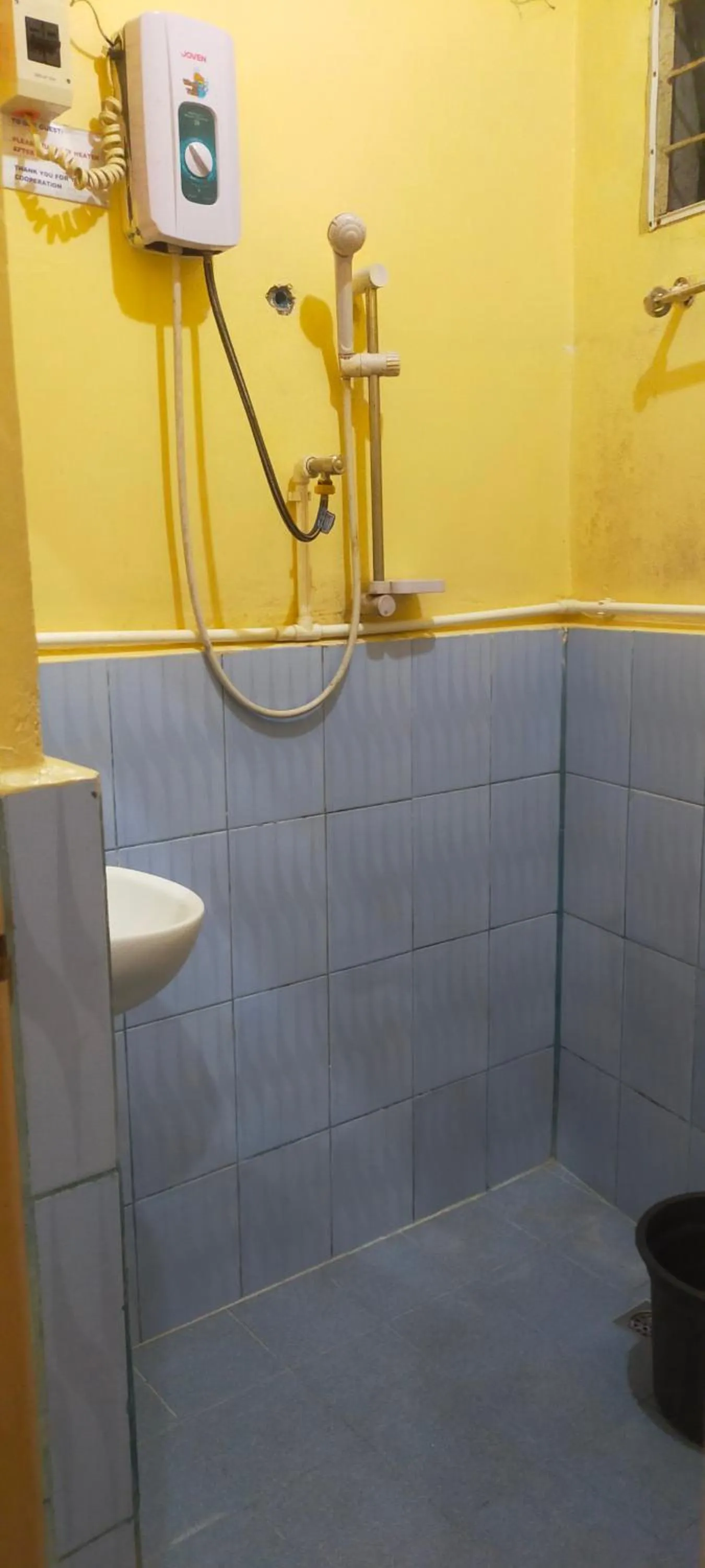 Shower in Querencia Inn