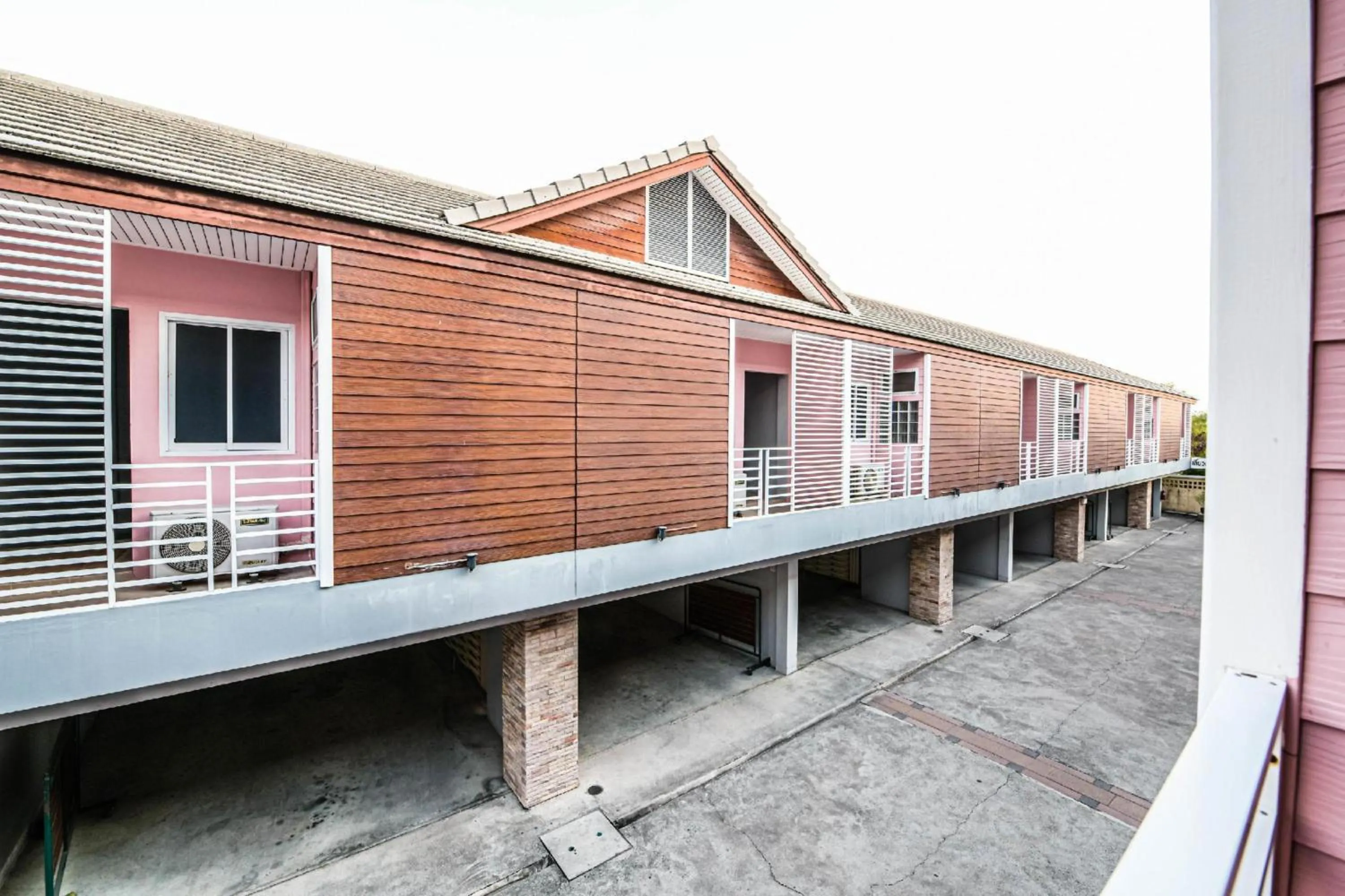 Neighbourhood in Bangsean Hotel