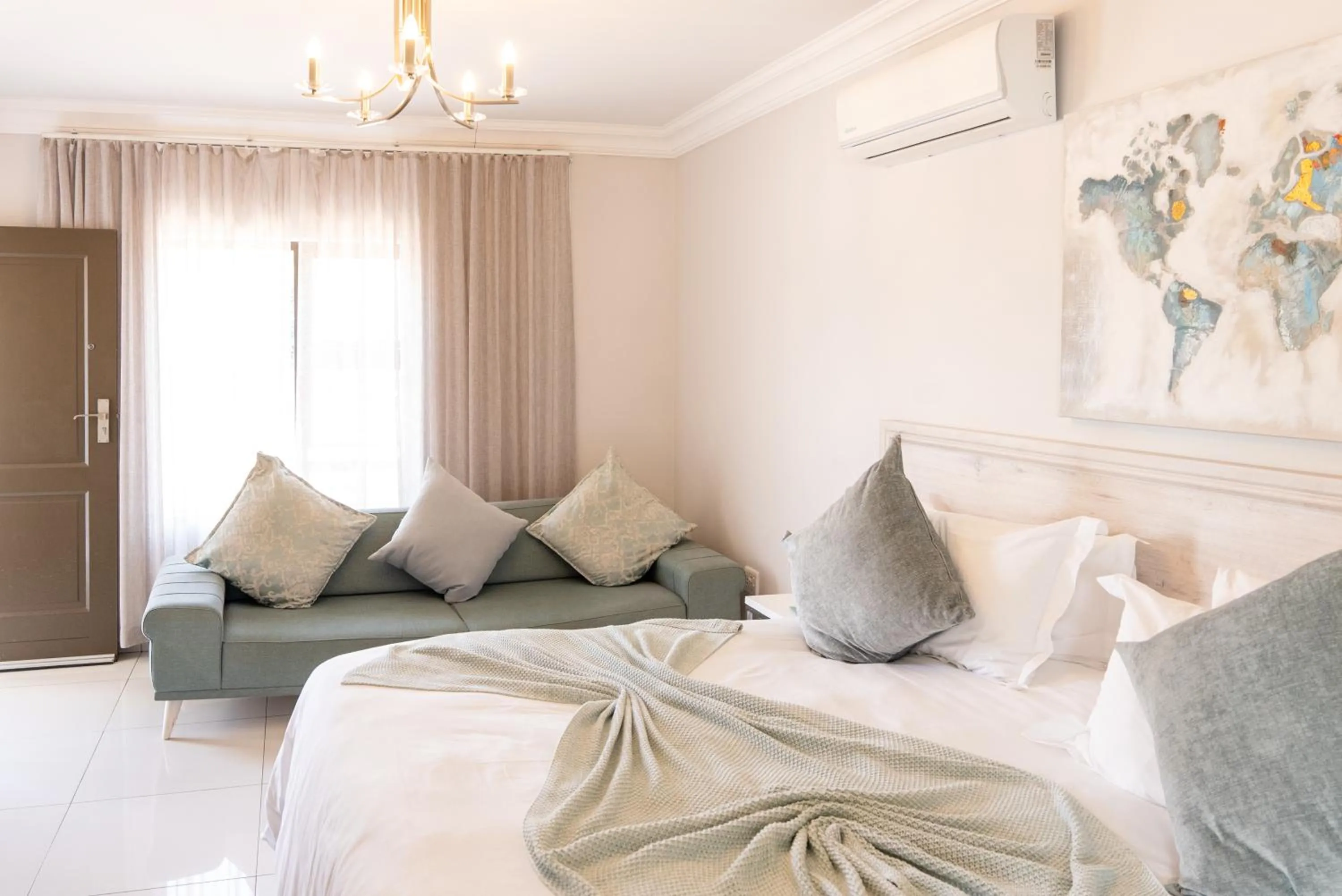 Bed in Prisatt Boutique Hotel