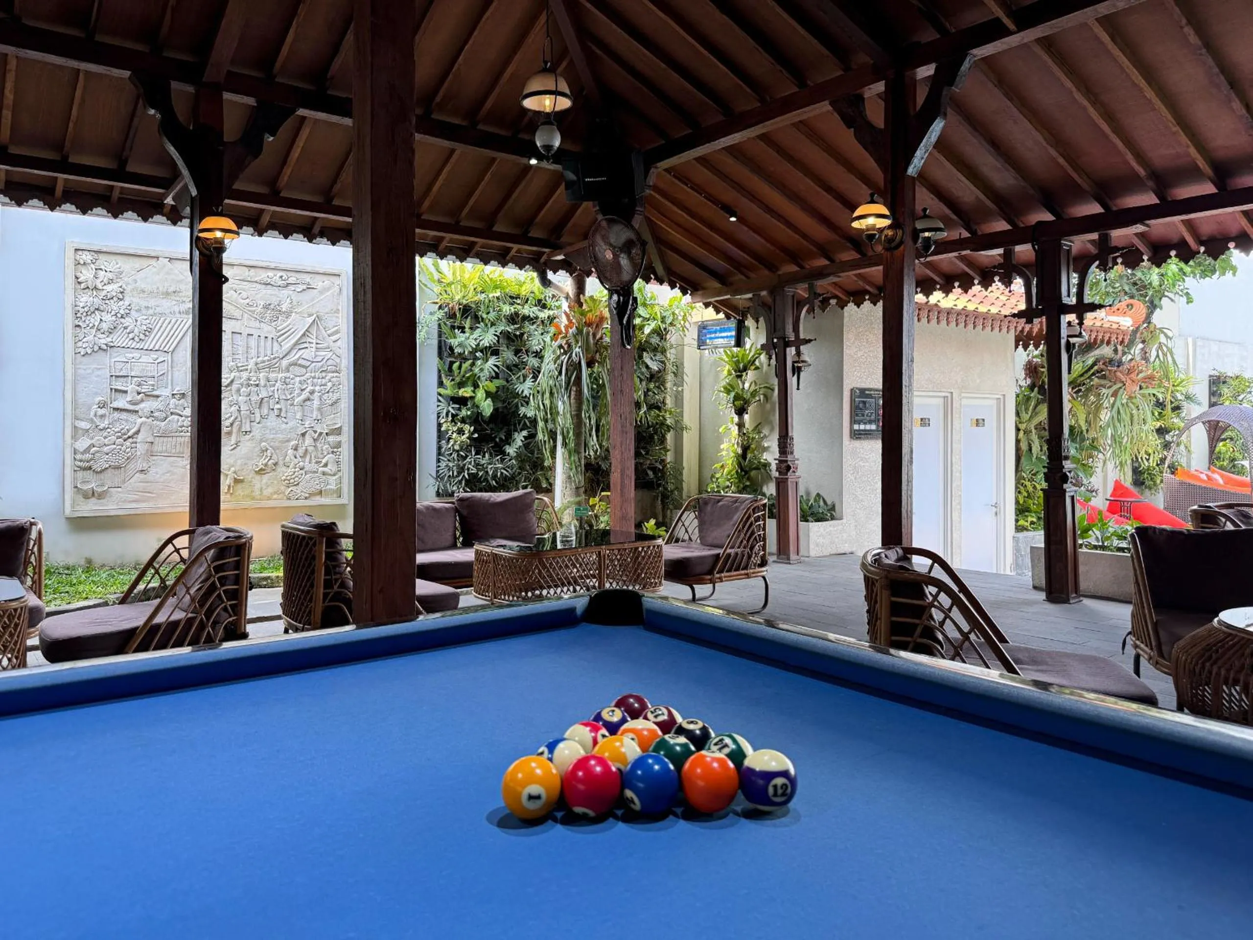 Restaurant/places to eat in Aveon Hotel Yogyakarta by Daphna Management