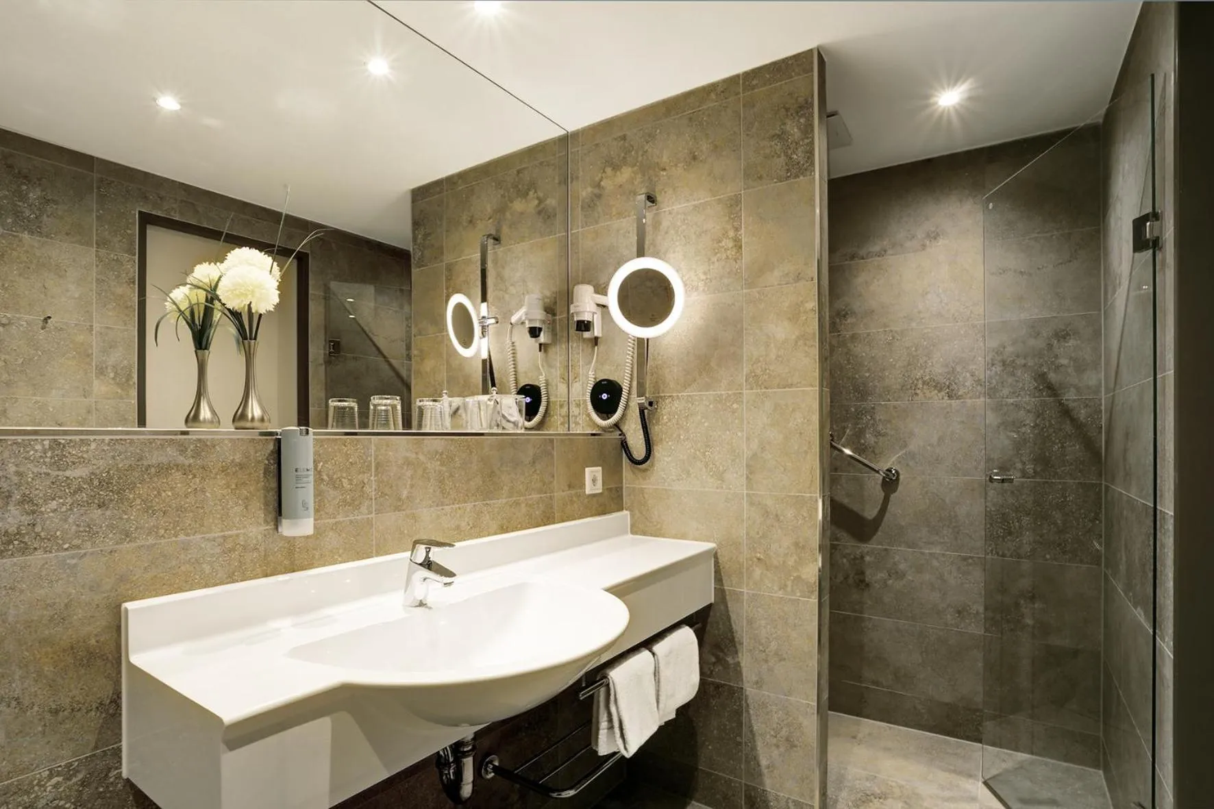 Shower in Parkhotel CUP VITALIS