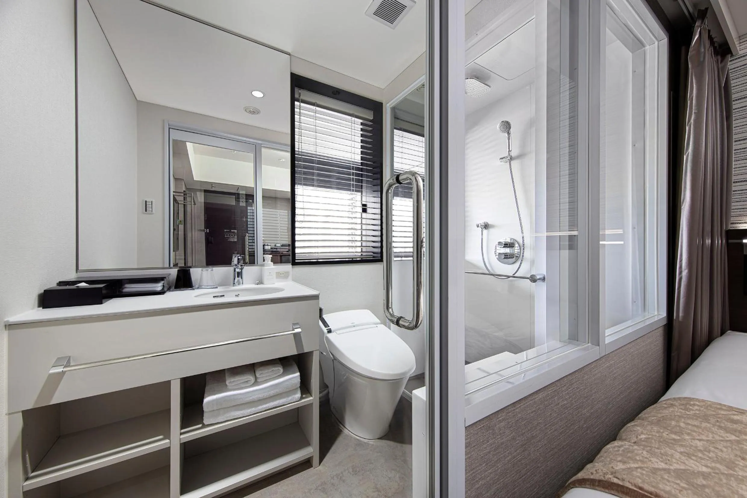 Photo of the whole room, Bed in Villa Fontaine Grand Tokyo Ariake